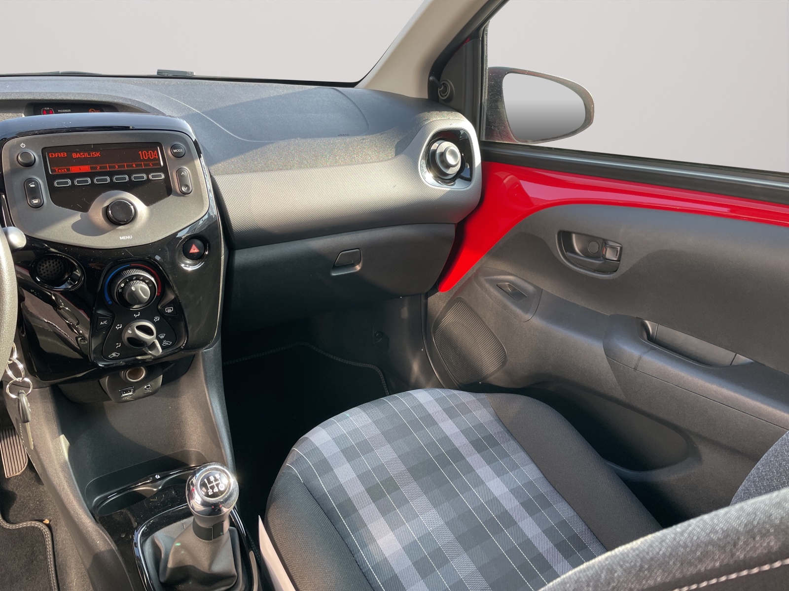 PEUGEOT 108 1.0 VTi Style-image-6