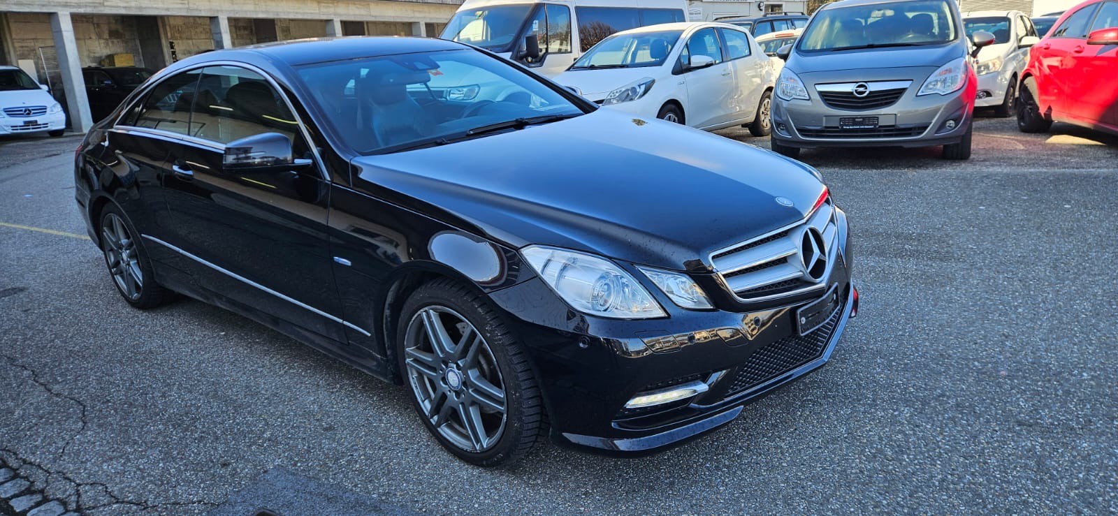 MERCEDES-BENZ E 350 CGI BlueEfficiency 7G-Tronic-image-7