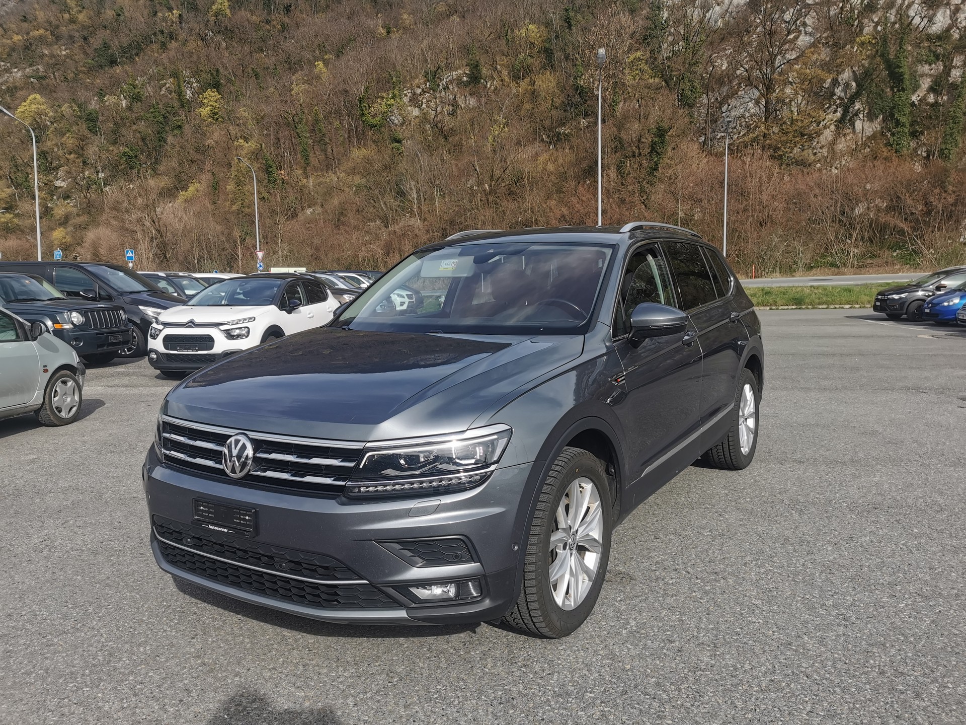 VW Tiguan Allspace 2.0TSI Comfortline 4Motion DSG-image-1