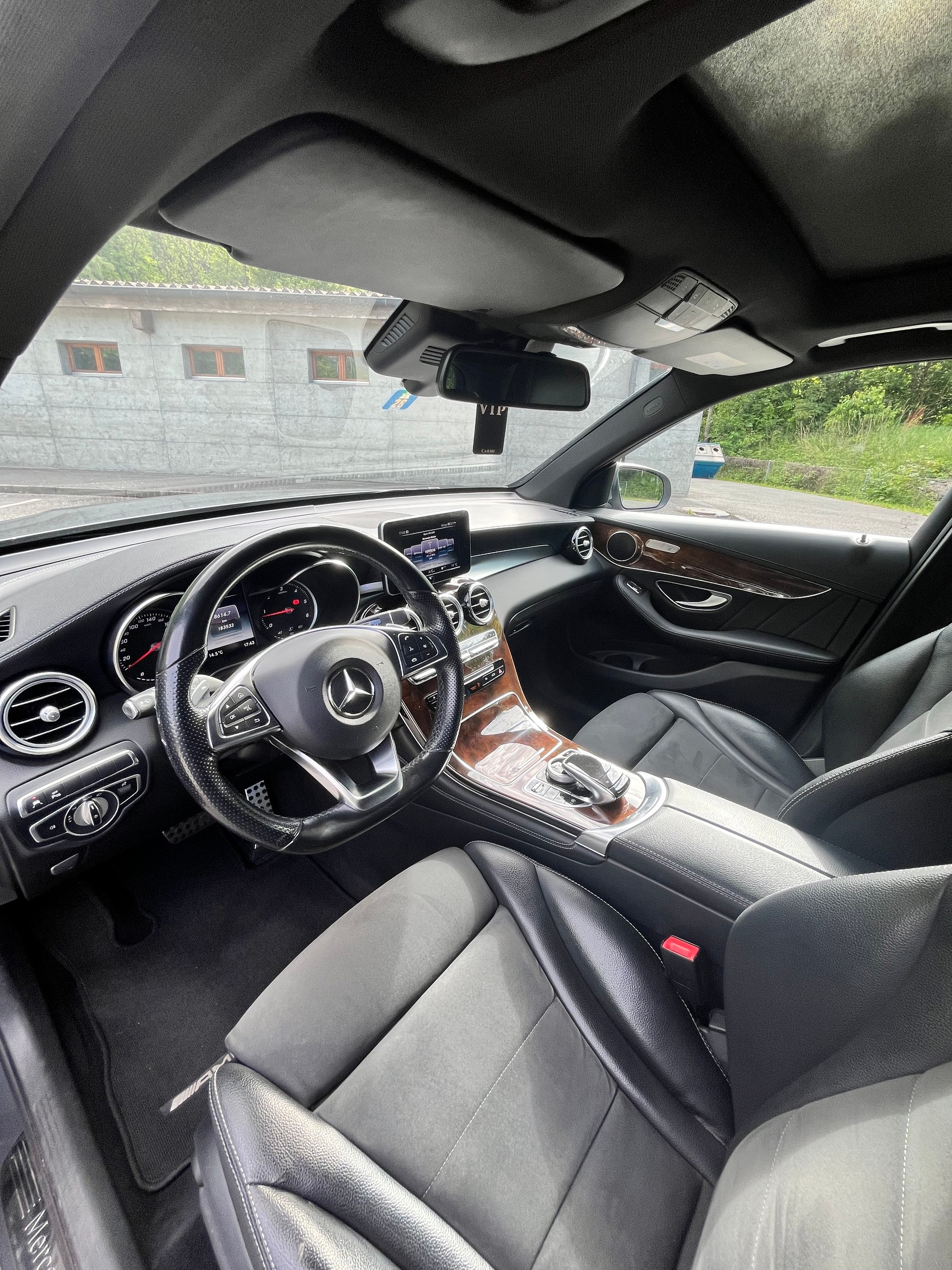 MERCEDES-BENZ GLC 250 d AMG Line 4Matic 9G-Tronic-image-7