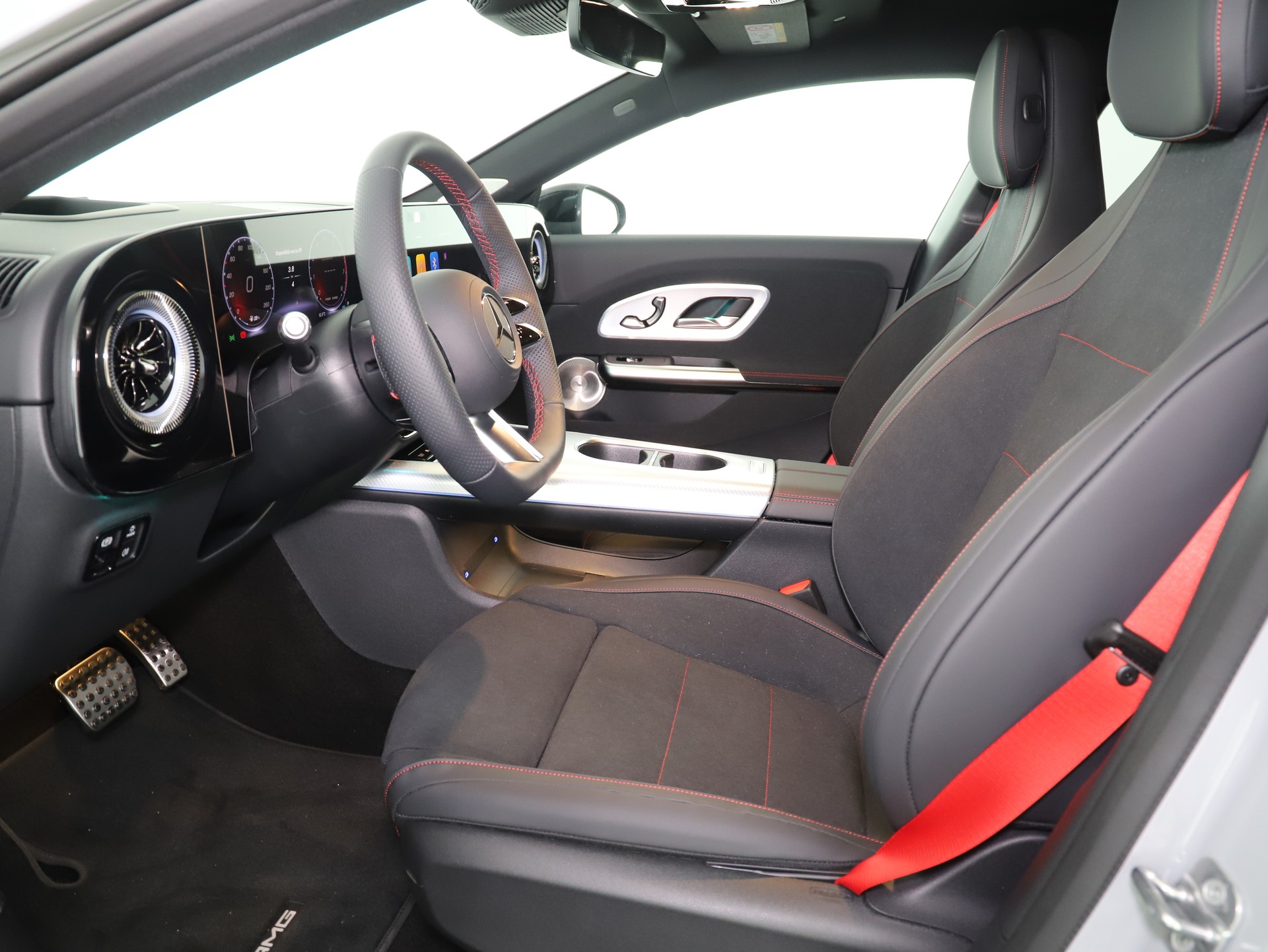 MERCEDES-BENZ CLA 220 8G-DCT-image-9