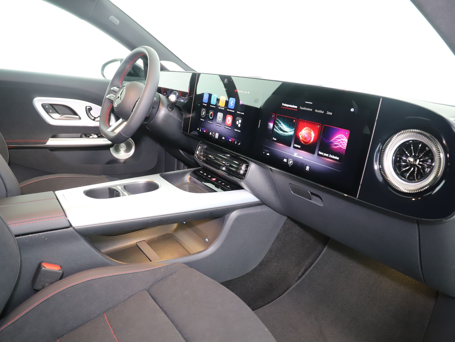 MERCEDES-BENZ CLA 220 8G-DCT-image-11