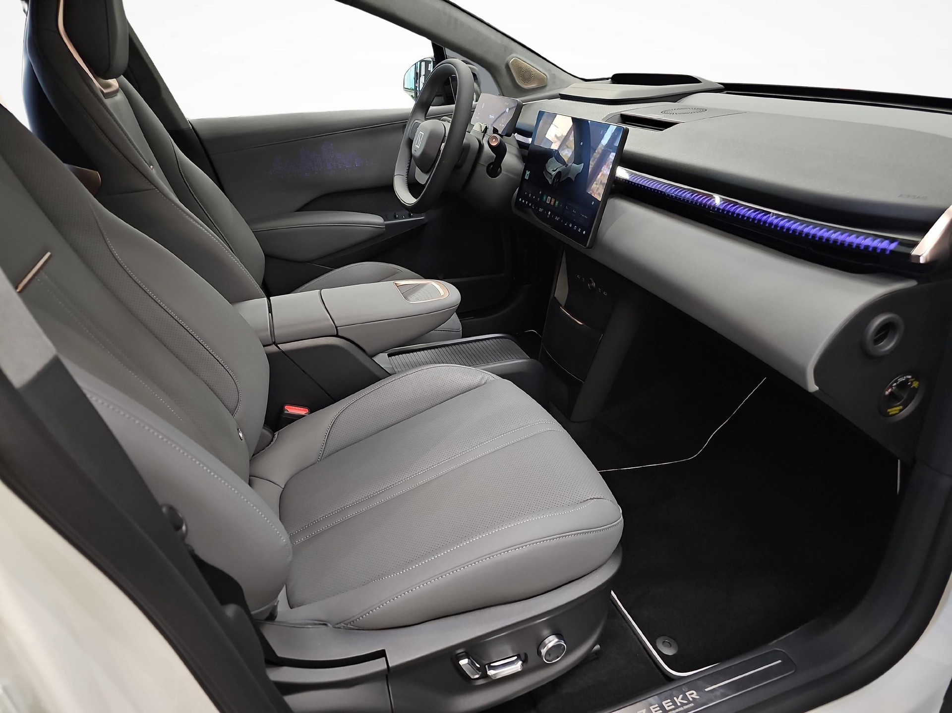 ZEEKR X Privilege AWD-image-9