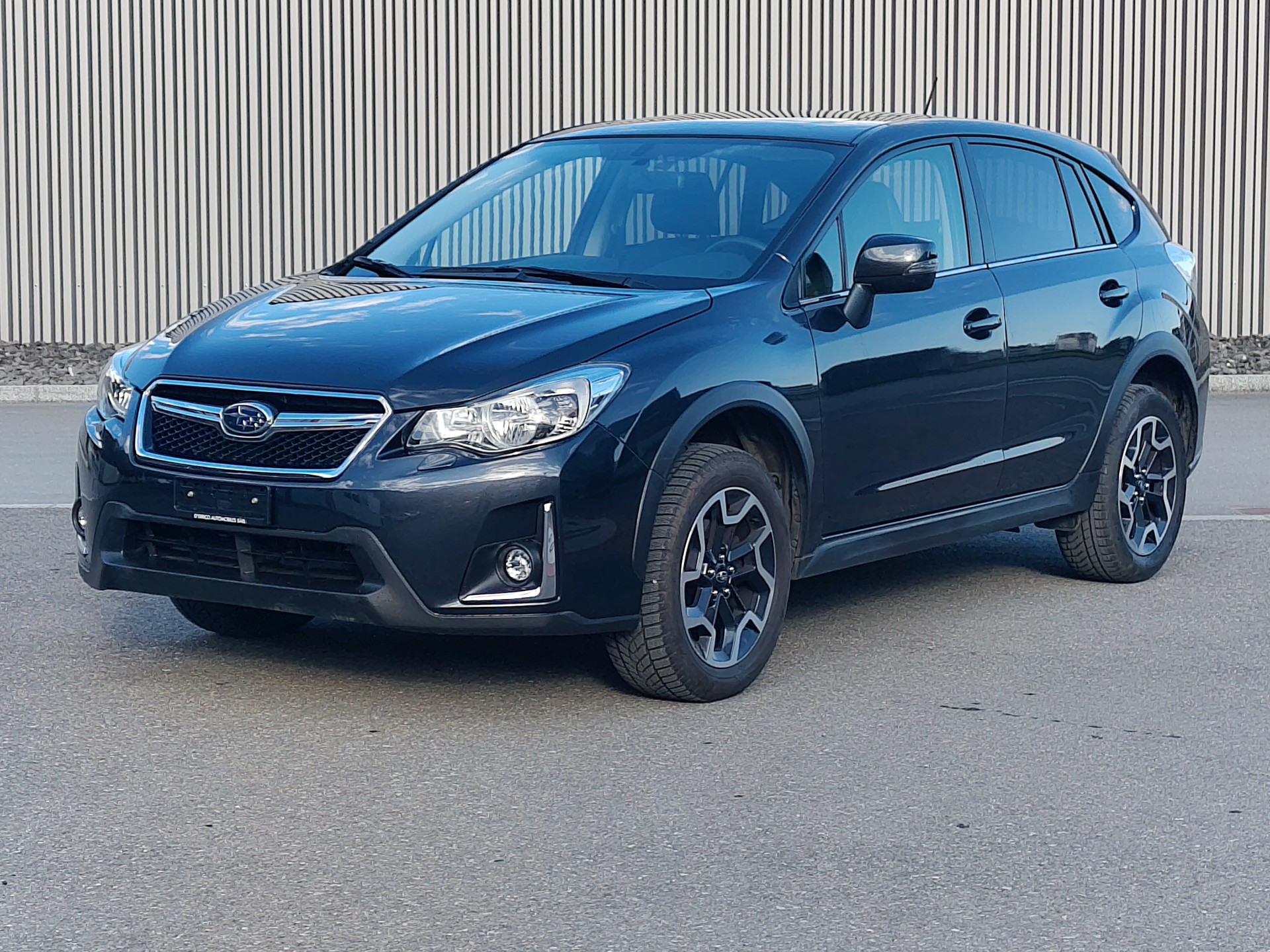 SUBARU XV 2.0 Swiss Three AWD CVT-image-1
