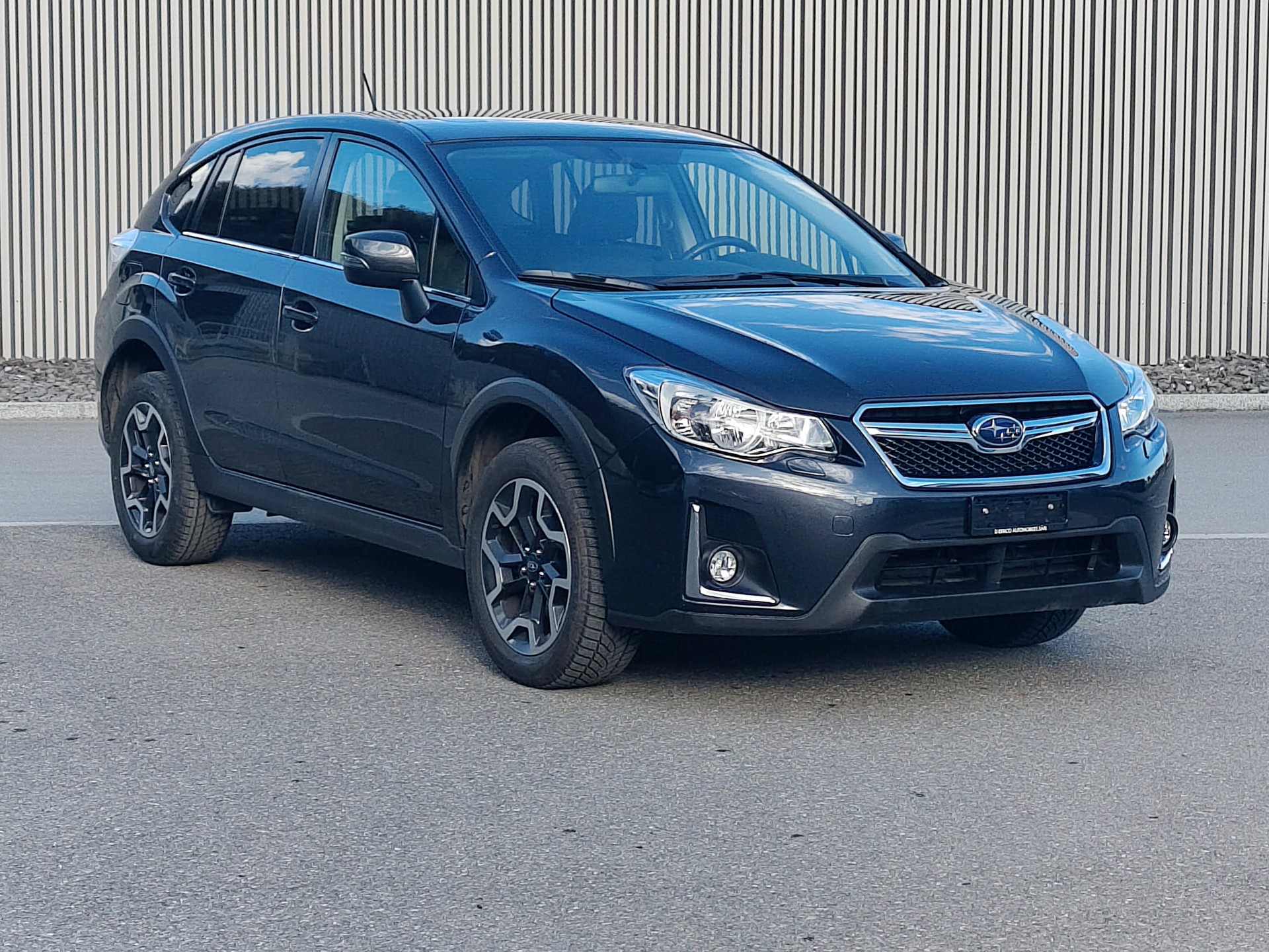 SUBARU XV 2.0 Swiss Three AWD CVT-image-0