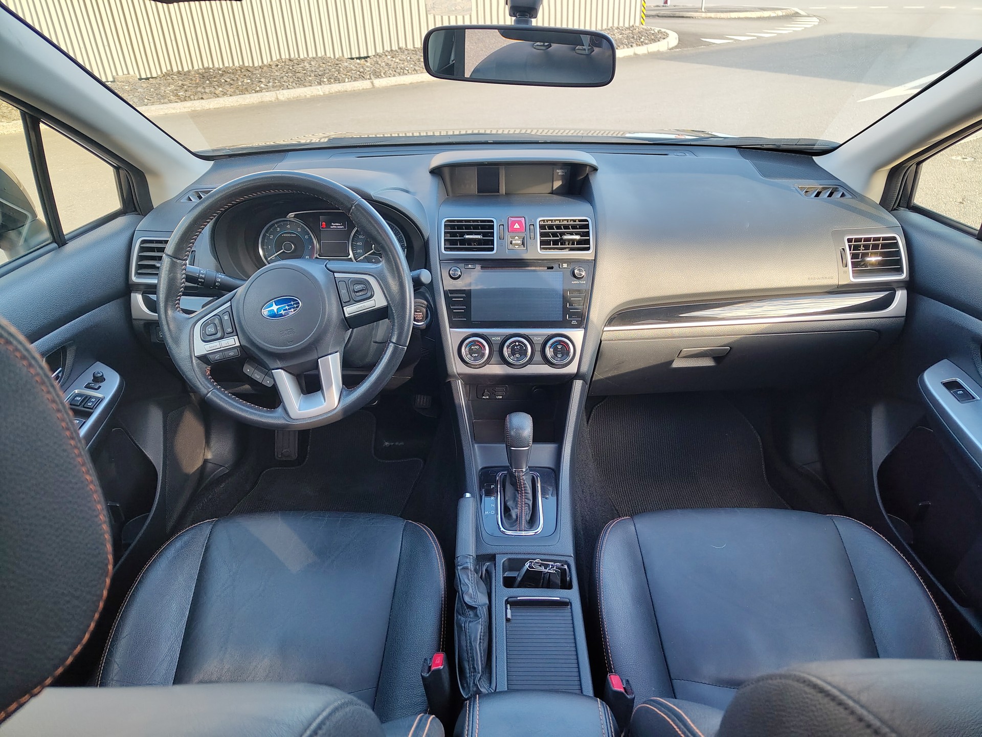 SUBARU XV 2.0 Swiss Three AWD CVT-image-11