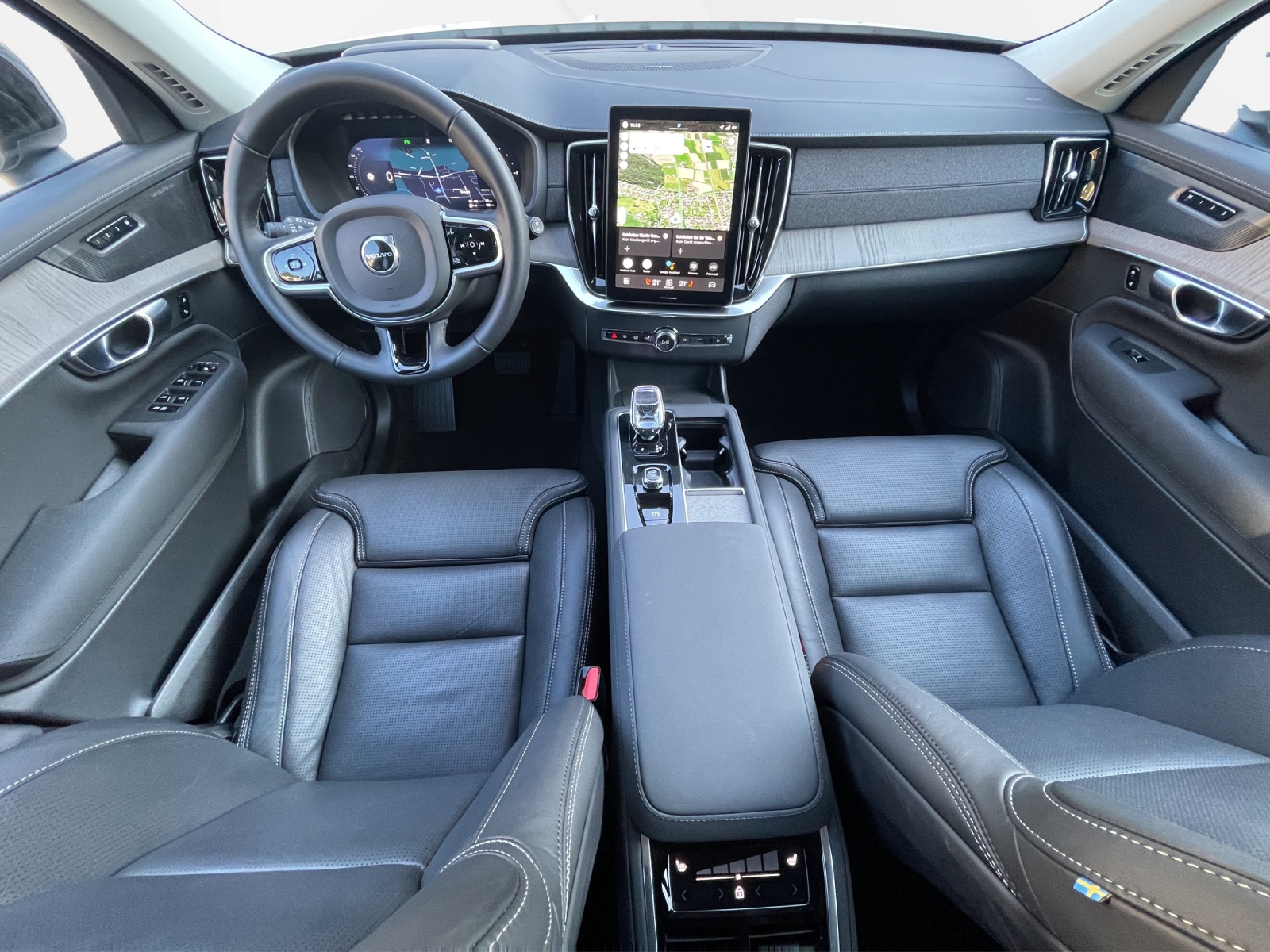 VOLVO XC90 2.0 T8 TE Plus Dark eAWD-image-10