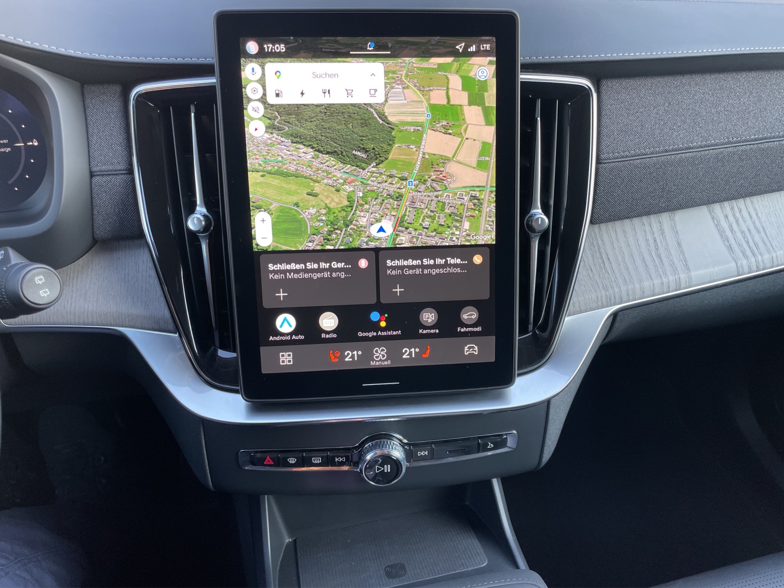 VOLVO XC90 2.0 T8 TE Plus Dark eAWD-image-17