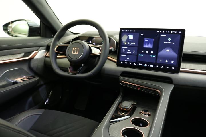 ZEEKR 001 Privilege AWD-image-5