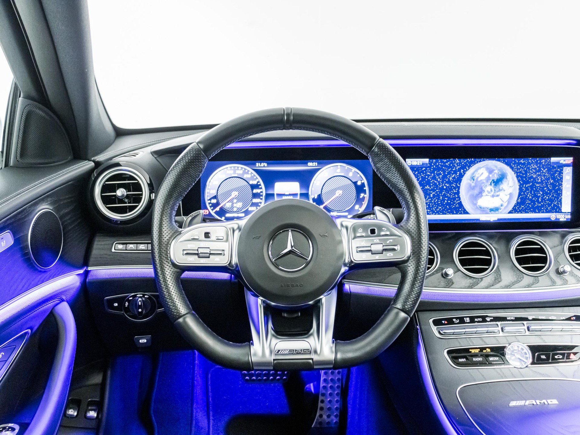 MERCEDES-BENZ E 63 AMG 4MATIC+ T-Modell-image-10
