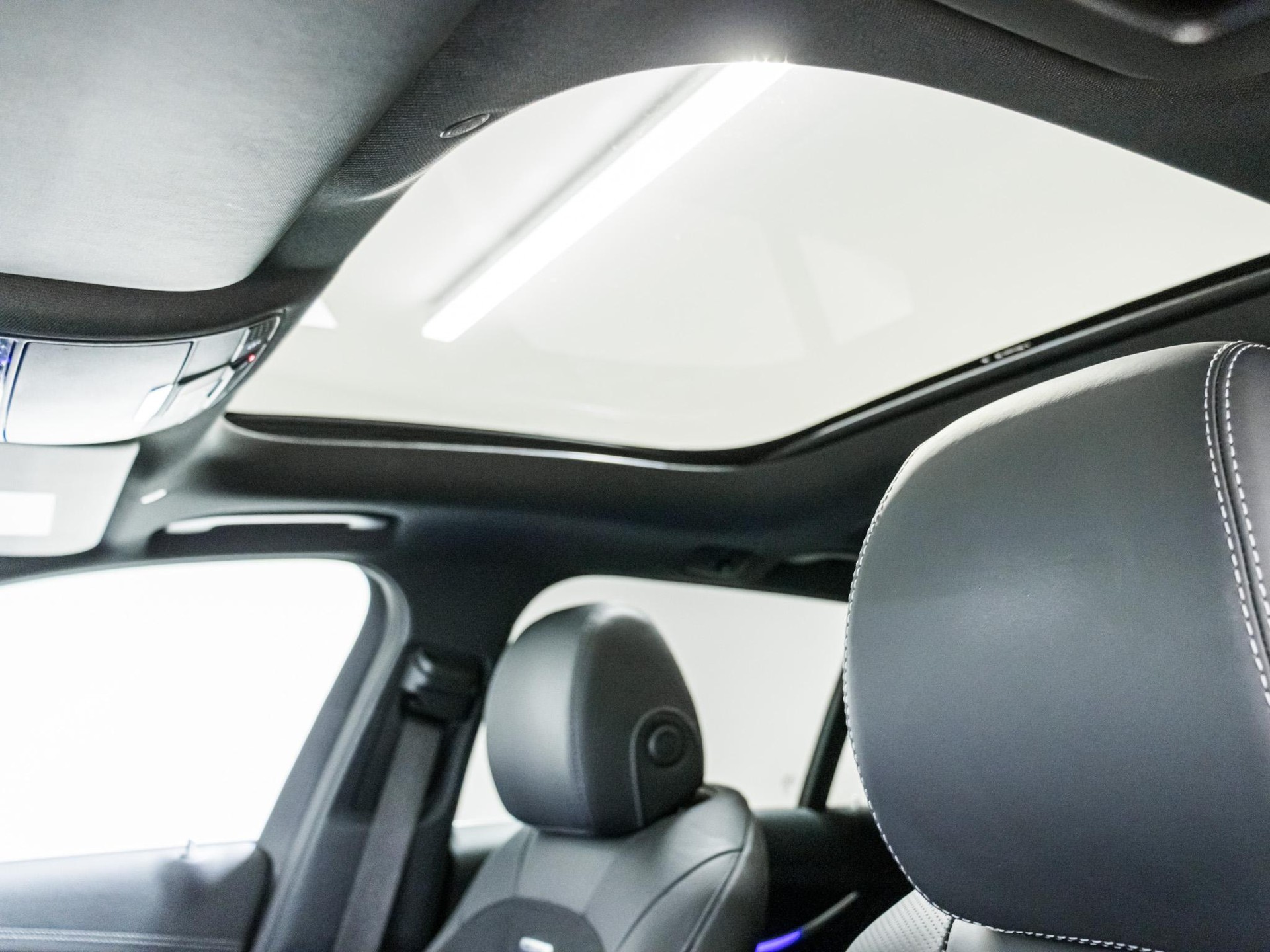 MERCEDES-BENZ E 63 AMG 4MATIC+ T-Modell-image-9