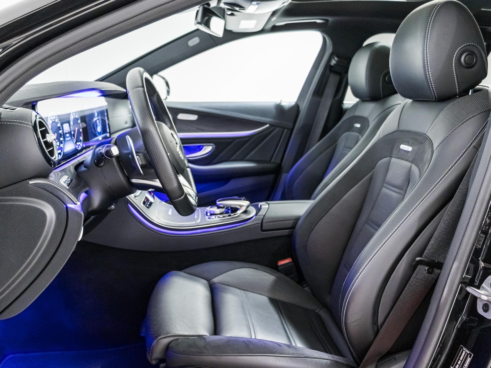 MERCEDES-BENZ E 63 AMG 4MATIC+ T-Modell-image-6