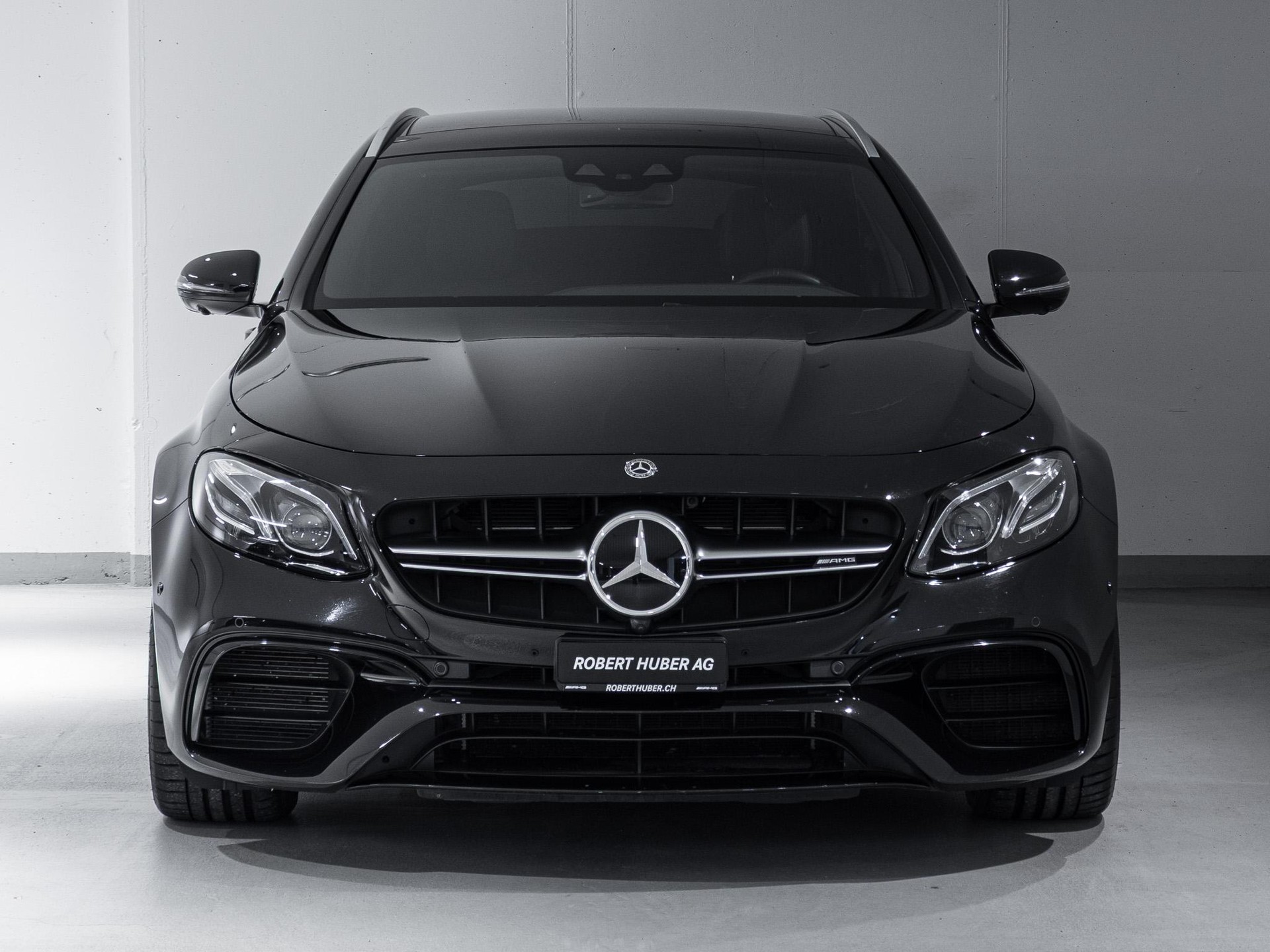 MERCEDES-BENZ E 63 AMG 4MATIC+ T-Modell-image-2