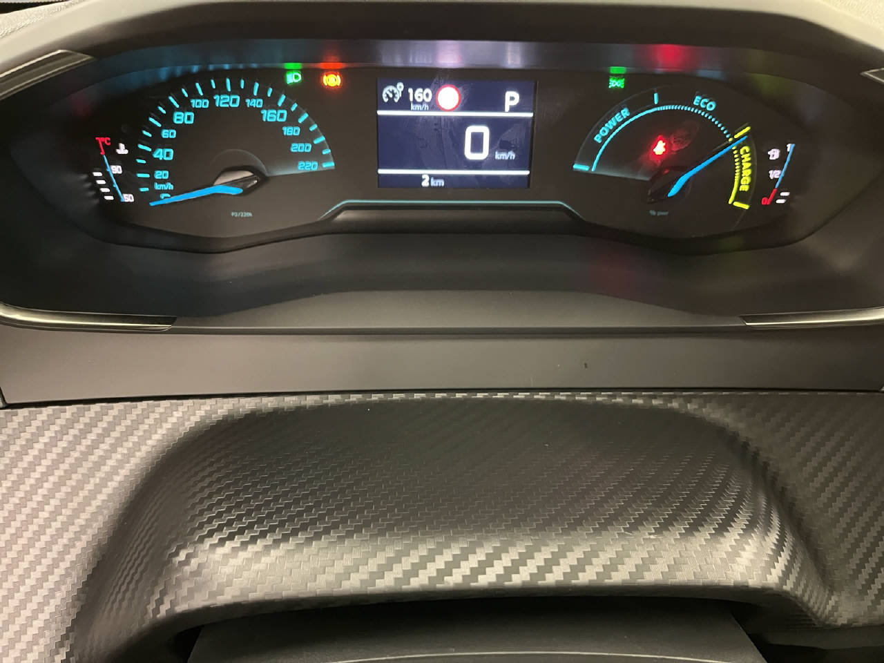 PEUGEOT 208 1.2 Hybrid Style-image-9