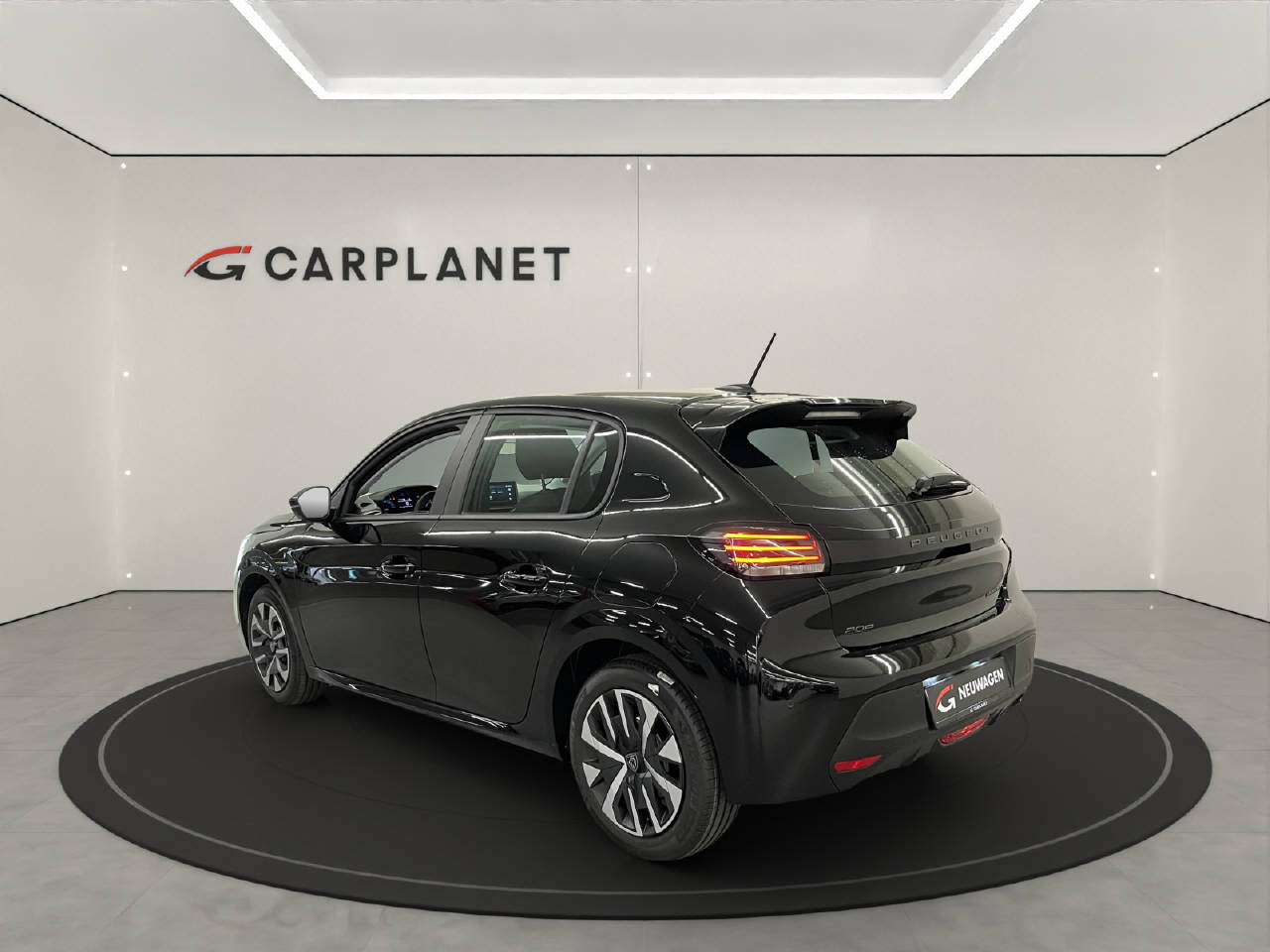 PEUGEOT 208 1.2 Hybrid Style-image-2