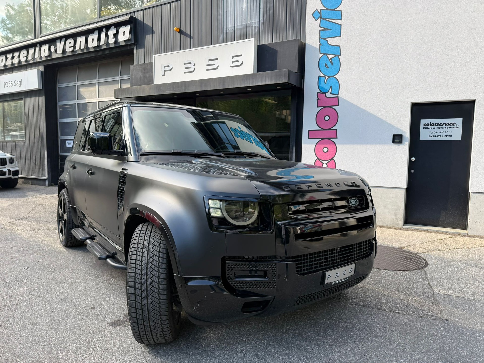 LAND ROVER Defender 110 D240 SD4 HSE AT8-image-2