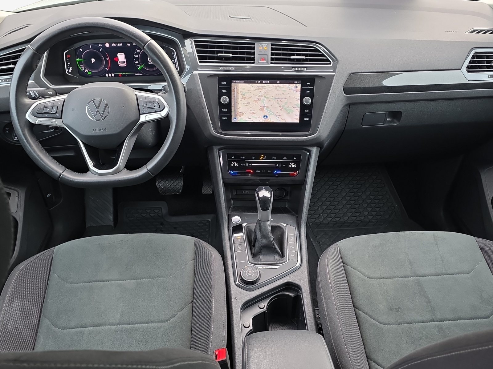 VW Tiguan 2.0 TDI SCR Elegance 4Motion DSG-image-8