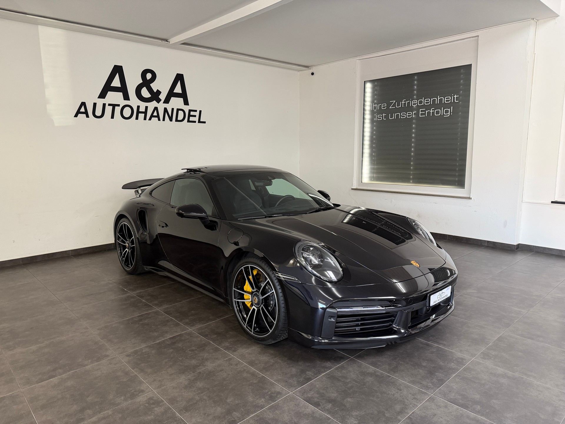 PORSCHE Turbo S