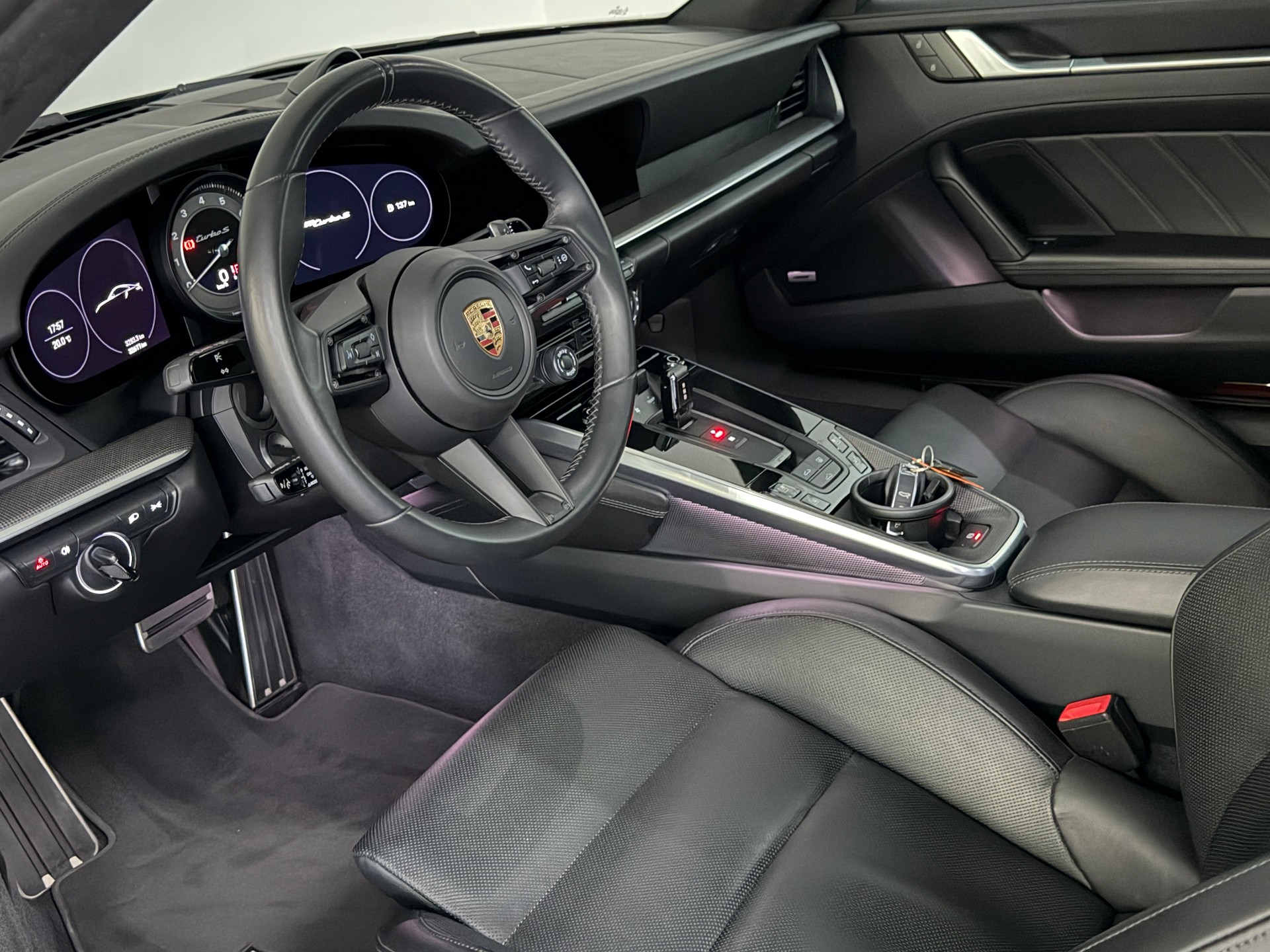 PORSCHE Turbo S-image-6
