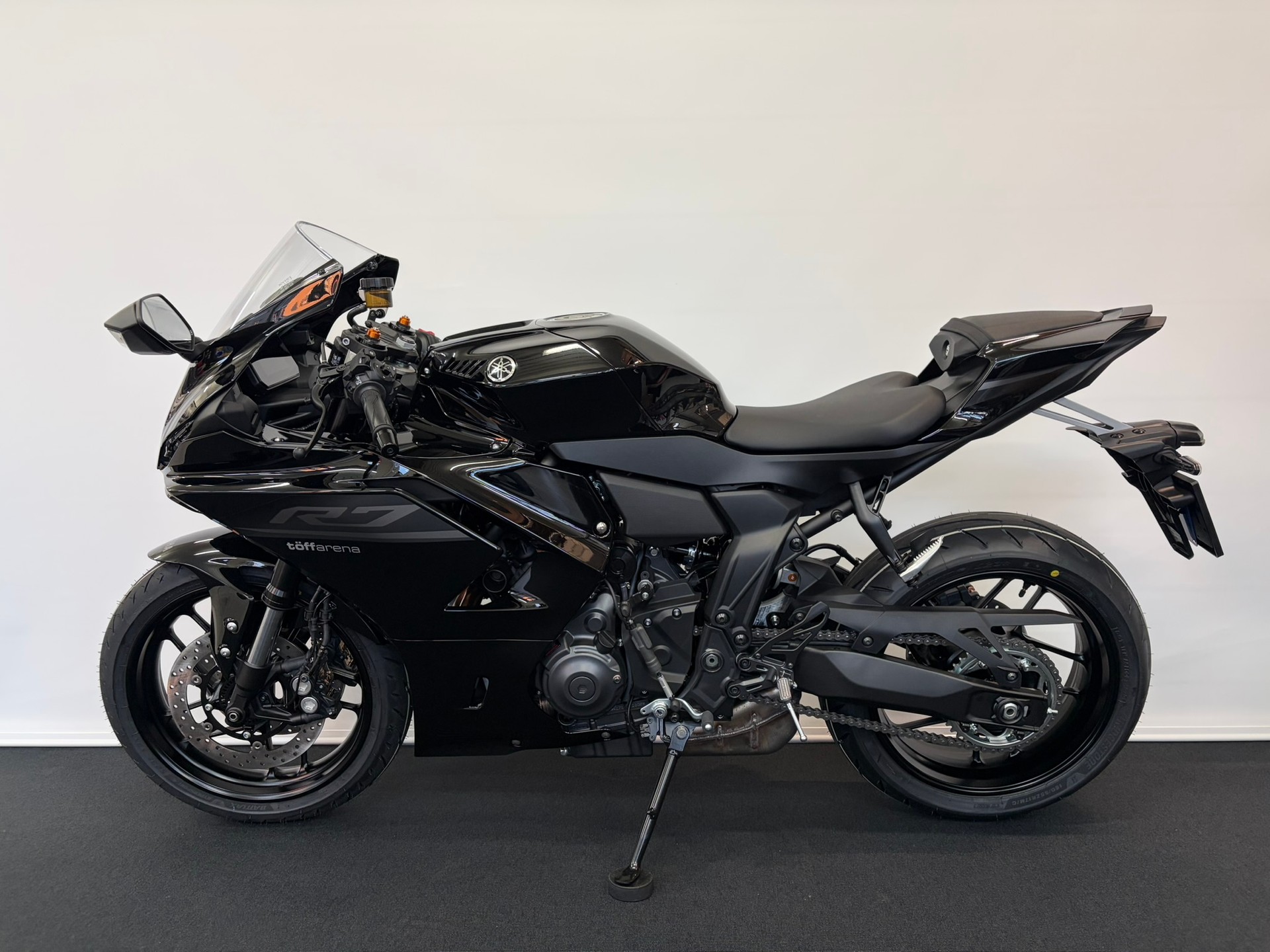 YAMAHA R7 (35KW) 2026-showroom-element-1