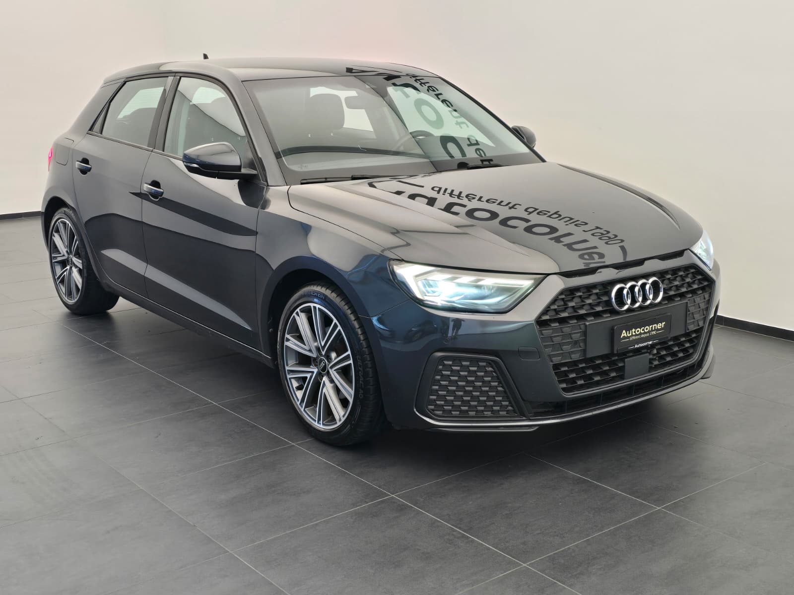 AUDI A1 Sportback 30 TFSI Attraction S-tronic-image-4