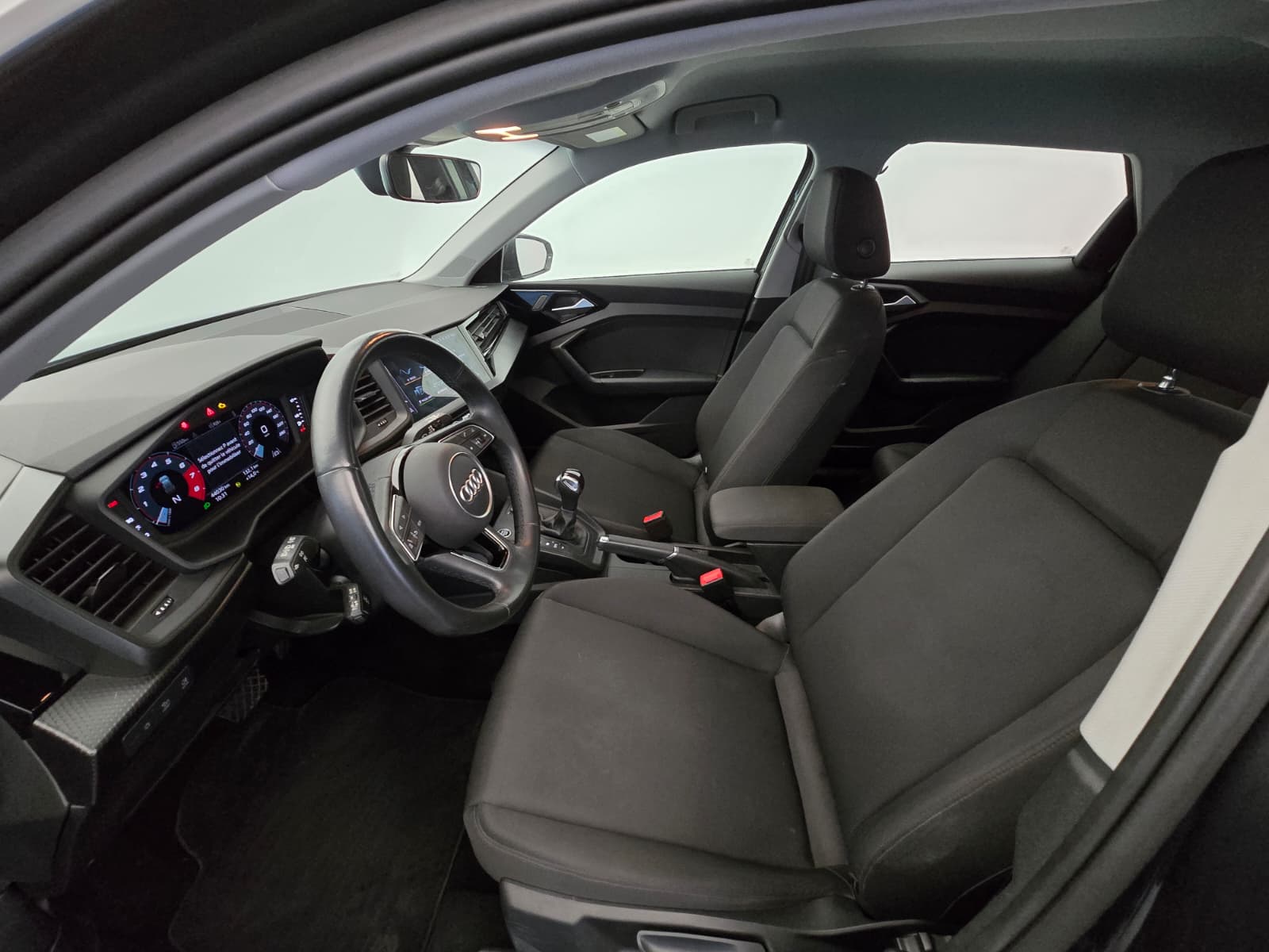 AUDI A1 Sportback 30 TFSI Attraction S-tronic-image-10