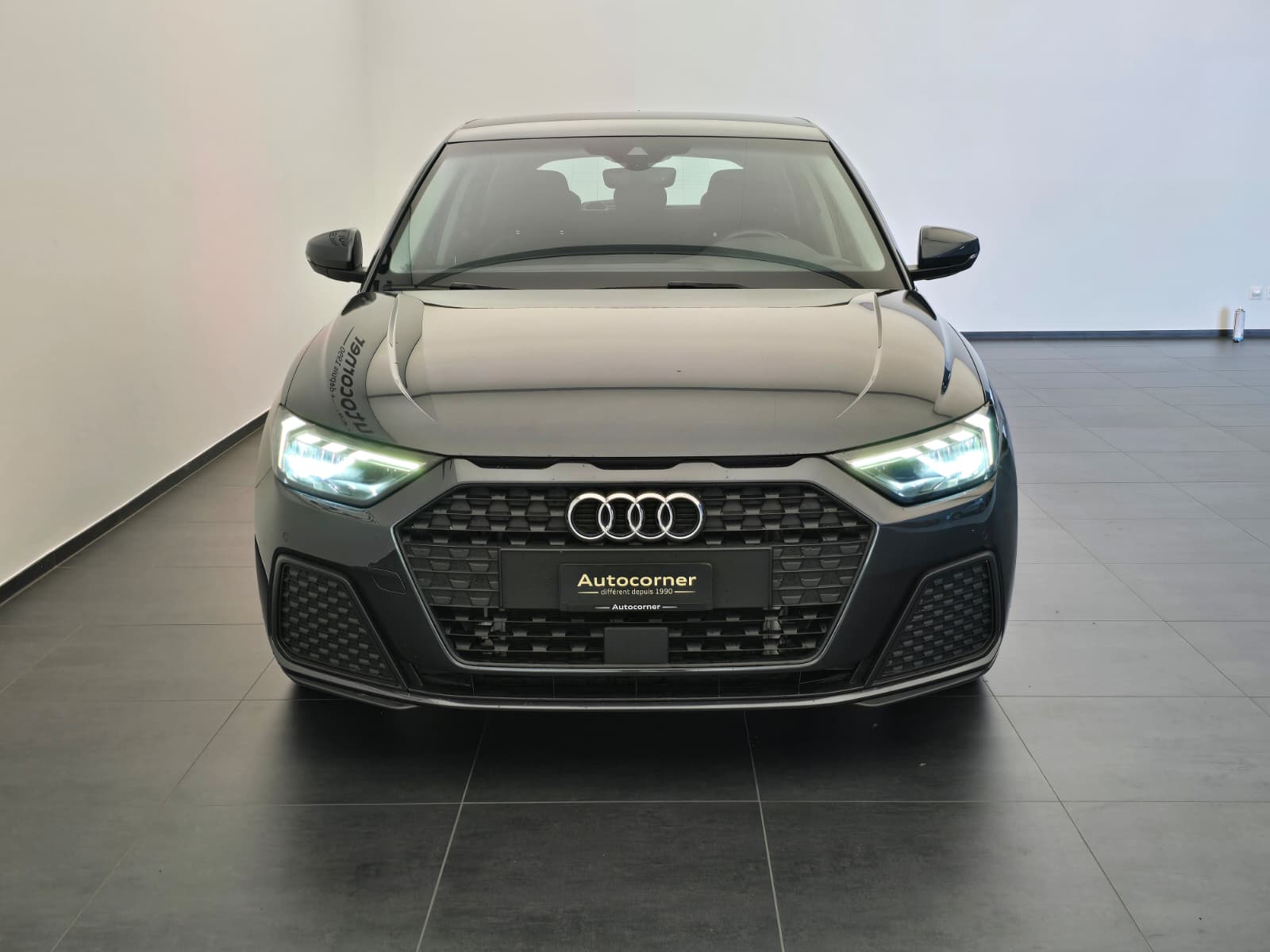 AUDI A1 Sportback 30 TFSI Attraction S-tronic-image-3