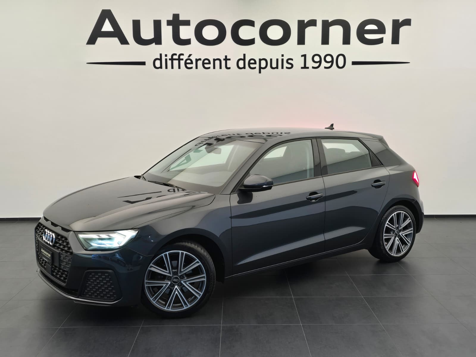 AUDI A1 Sportback 30 TFSI Attraction S-tronic-image-0