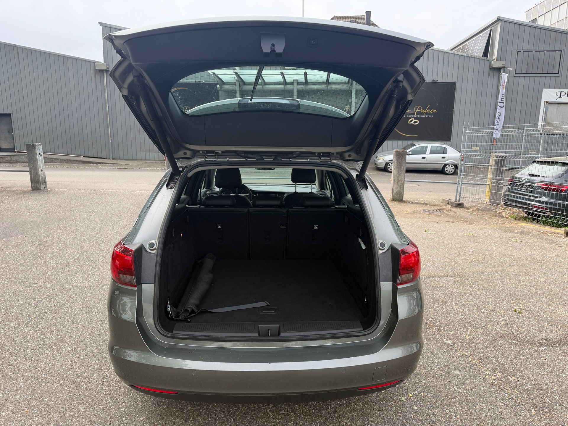 OPEL Astra Sports Tourer 1.6 CDTi ecoF Excellence Autom ** Voll-Leder ** Gr-Navi ** RF-Kamera ** Frisch Ab MFK & Service-image-14