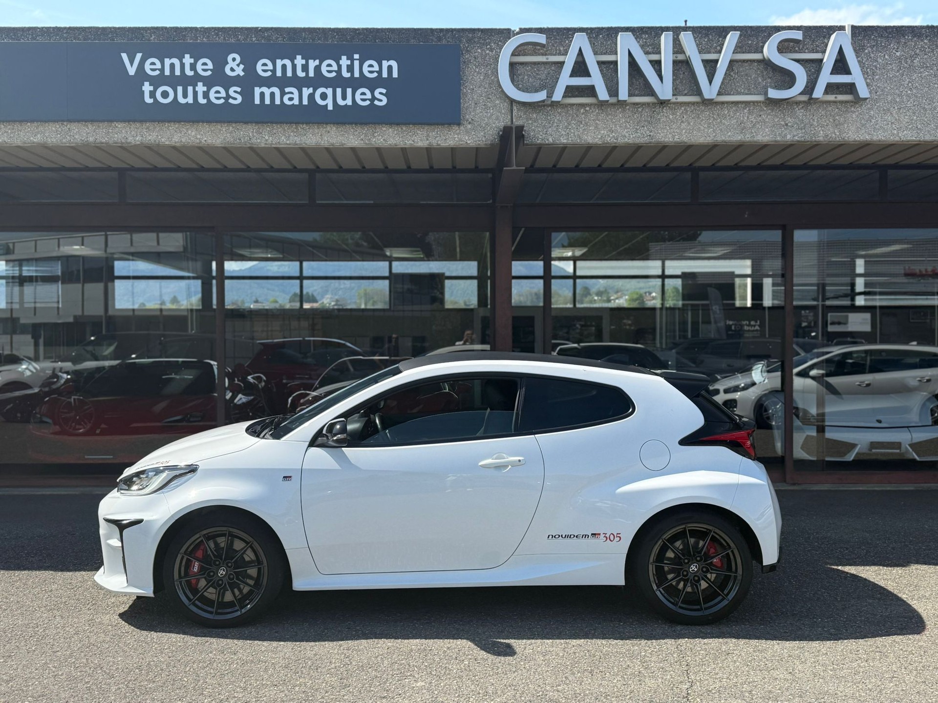 TOYOTA Yaris 1.6 GR Sport-image-0