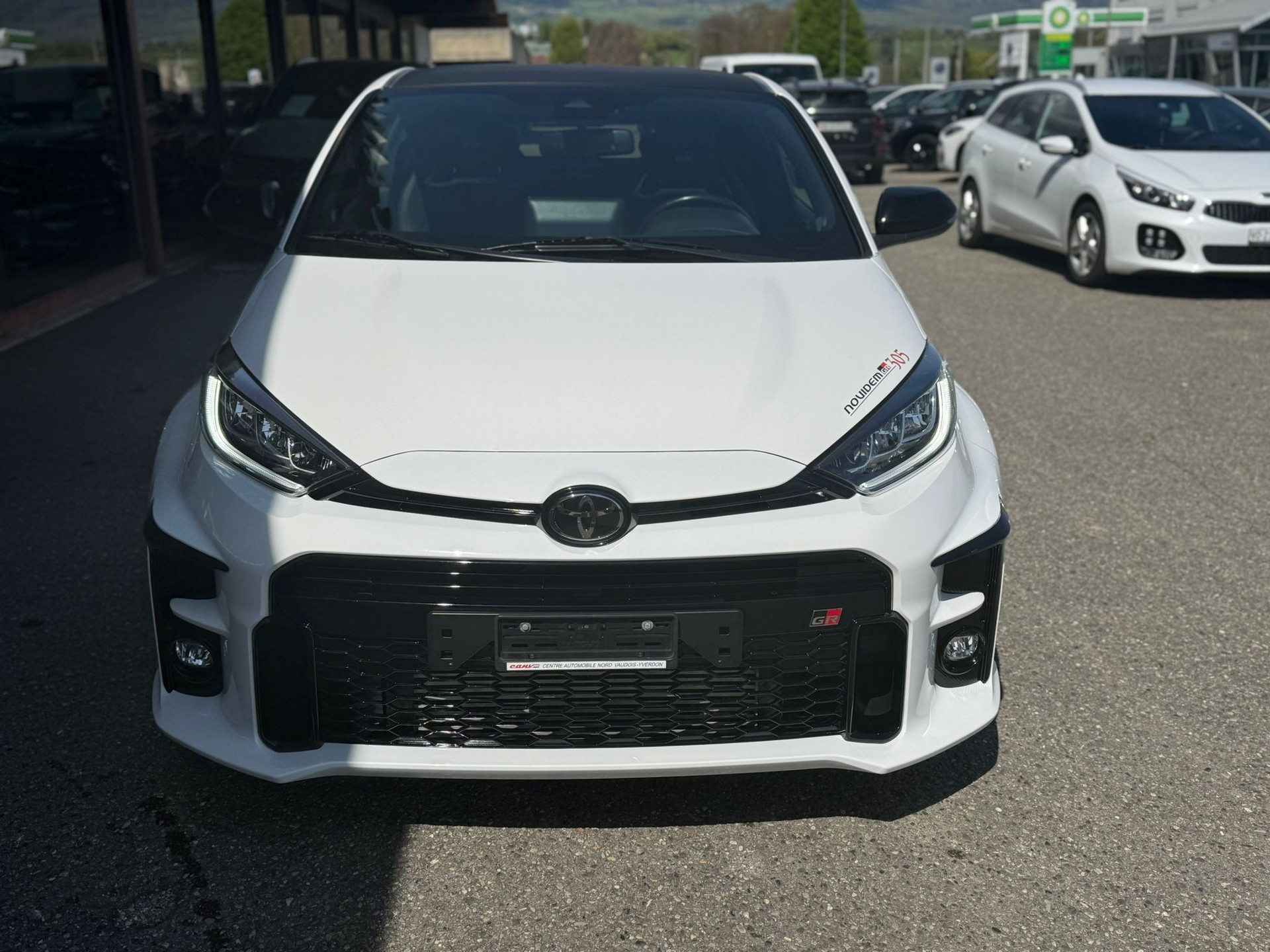 TOYOTA Yaris 1.6 GR Sport-image-2