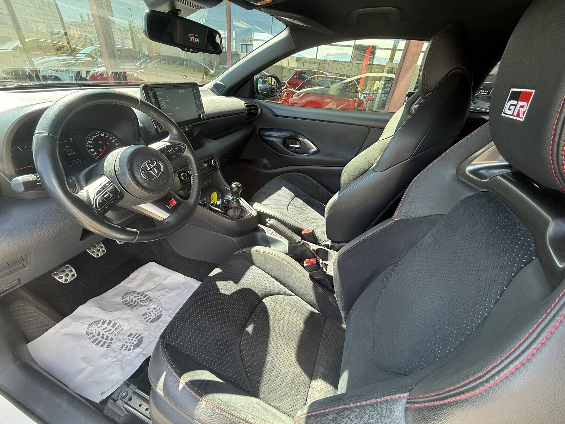 TOYOTA Yaris 1.6 GR Sport-image-5