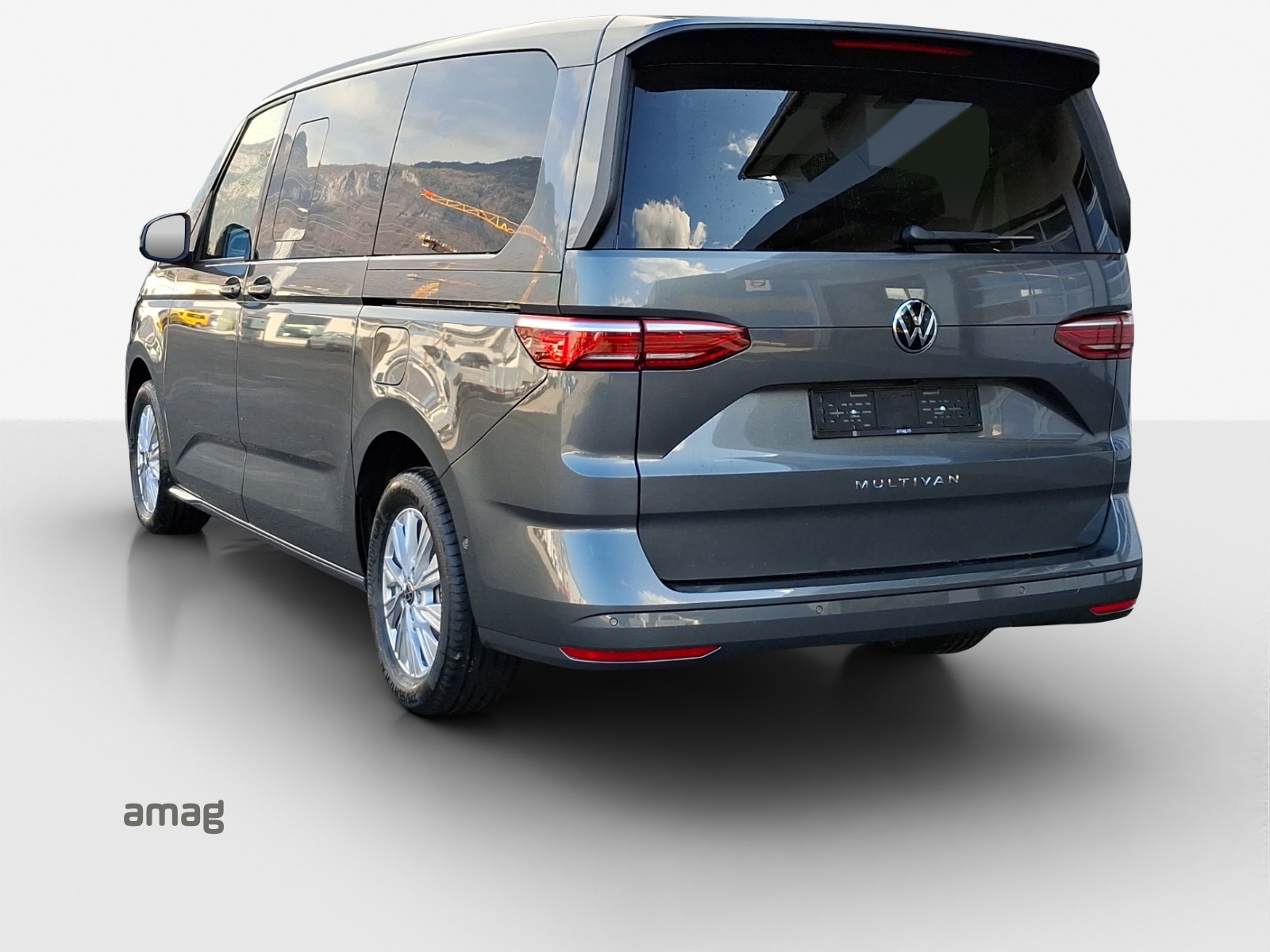 VW Multivan 2.0 TDI Liberty DSG Lang-image-2