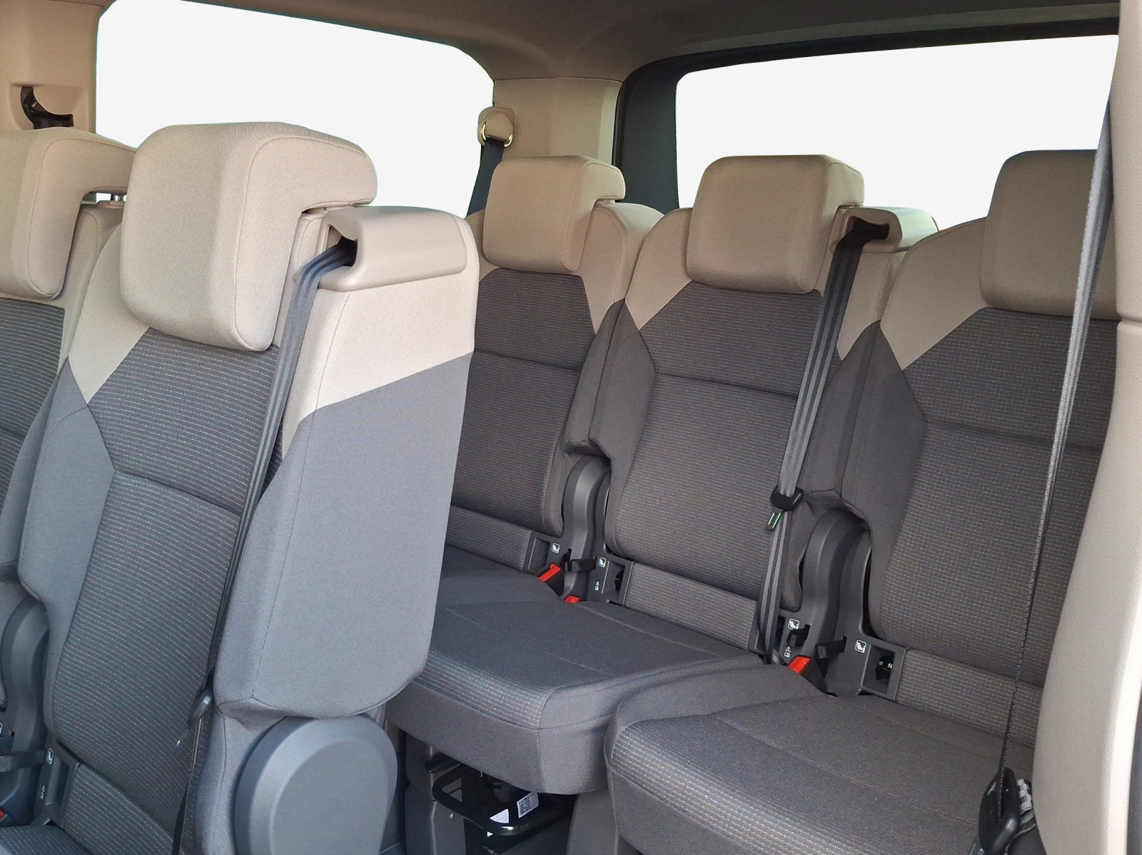 VW Multivan 2.0 TDI Liberty DSG Lang-image-13