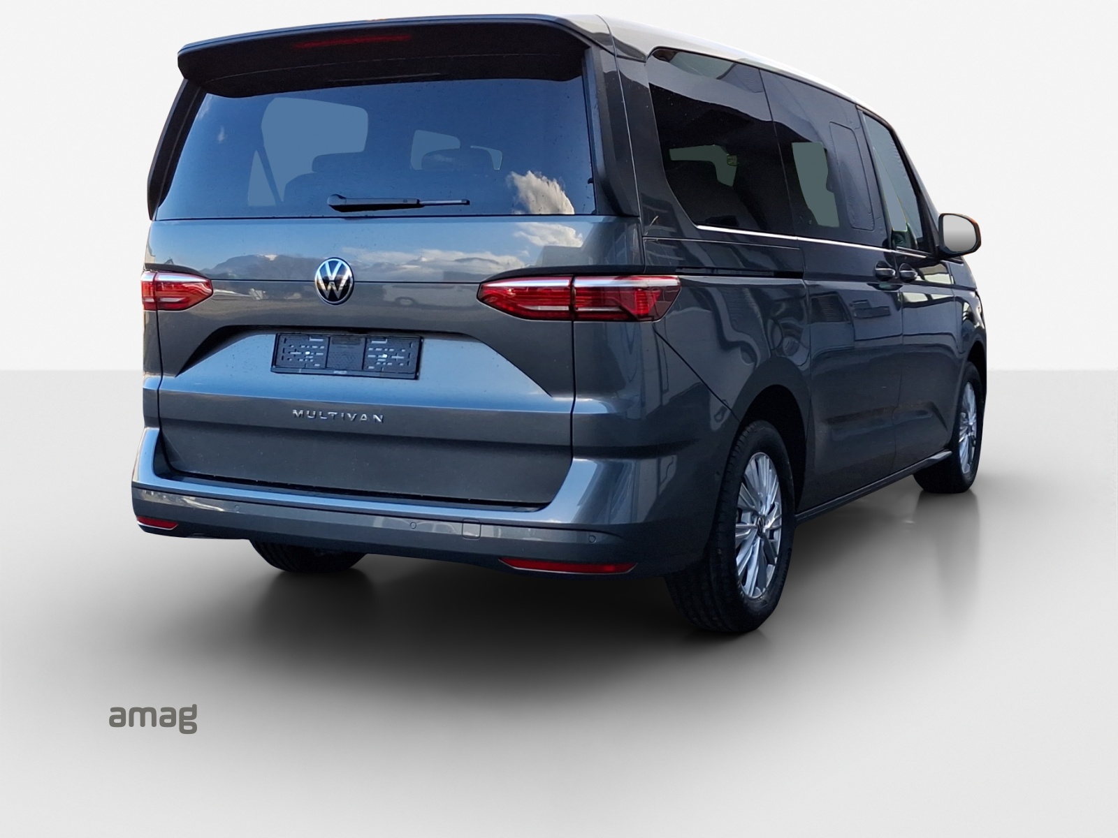 VW Multivan 2.0 TDI Liberty DSG Lang-image-4