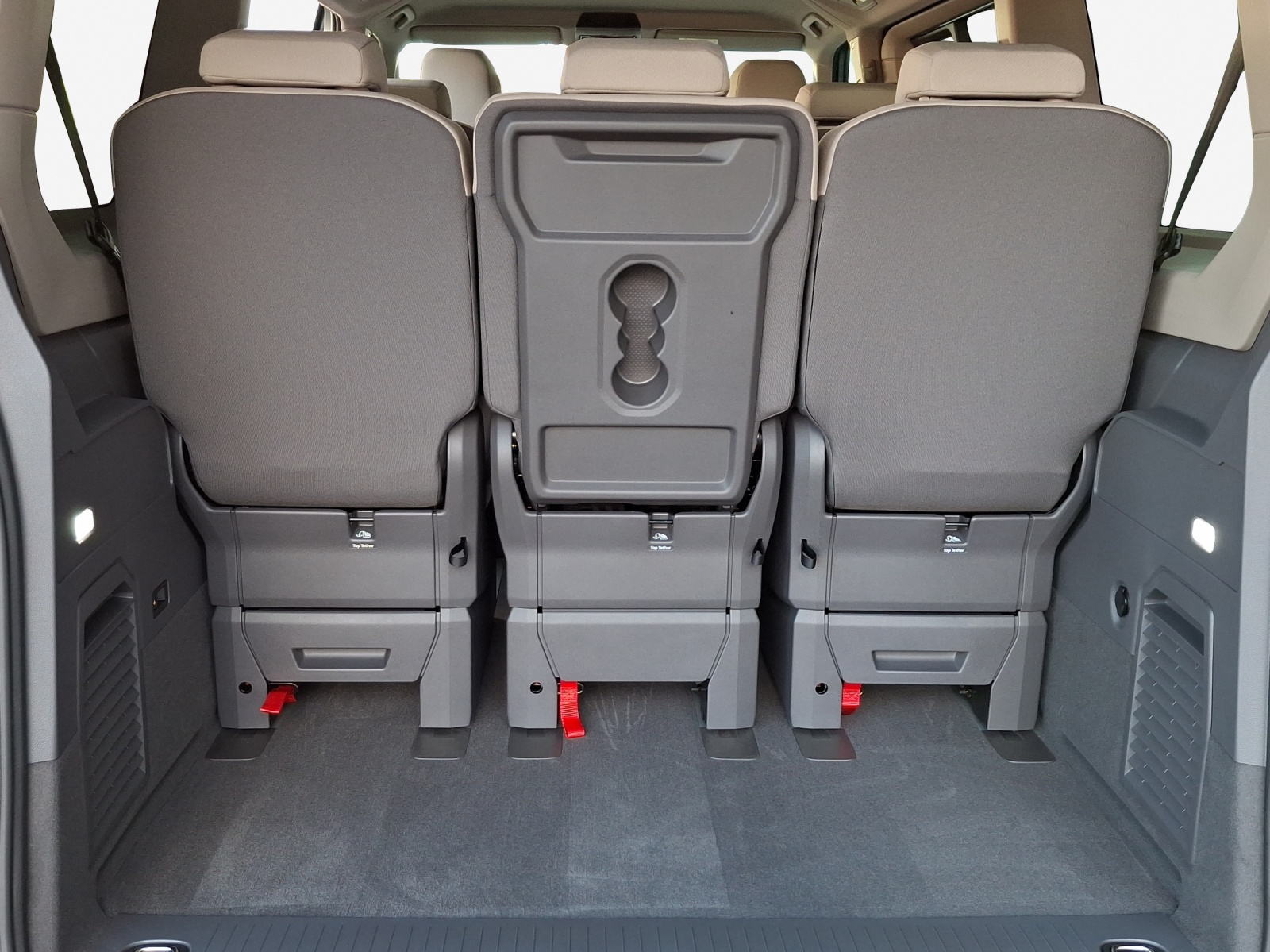 VW Multivan 2.0 TDI Liberty DSG Lang-image-12