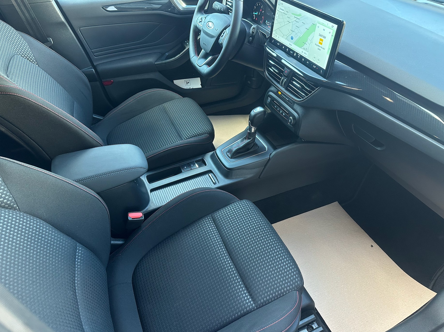 FORD Focus 1.0 MHEV ST-Line X Automat-image-11