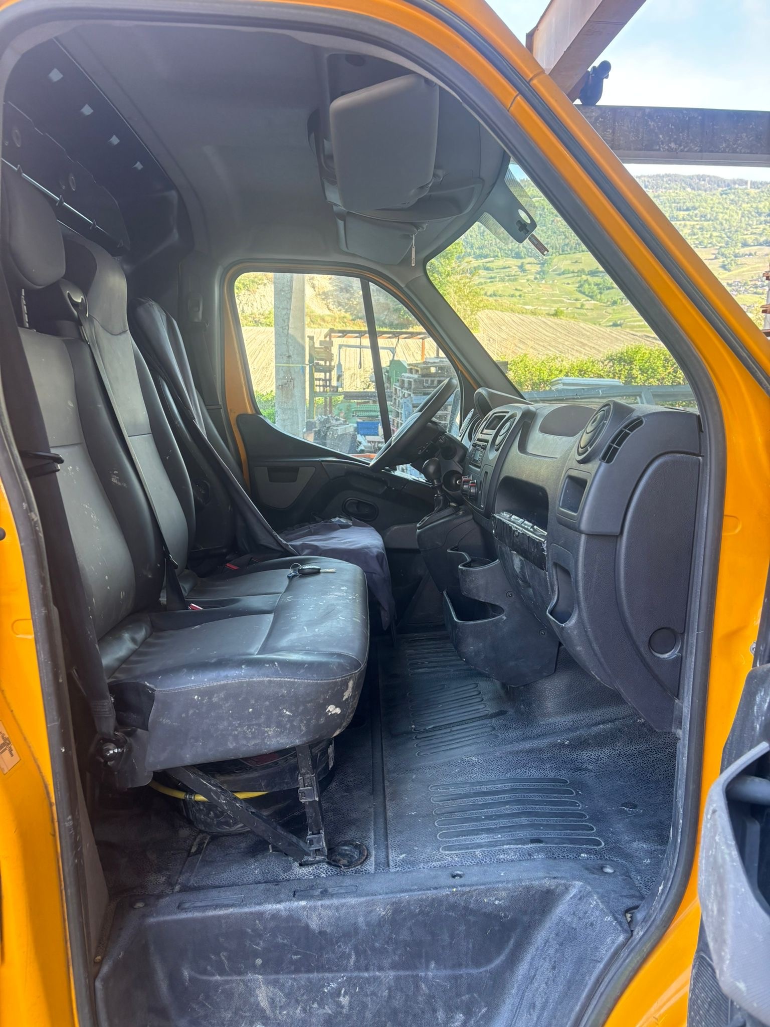 RENAULT Master T35 ENERGY 2.3dCi 145 L2H2-image-7