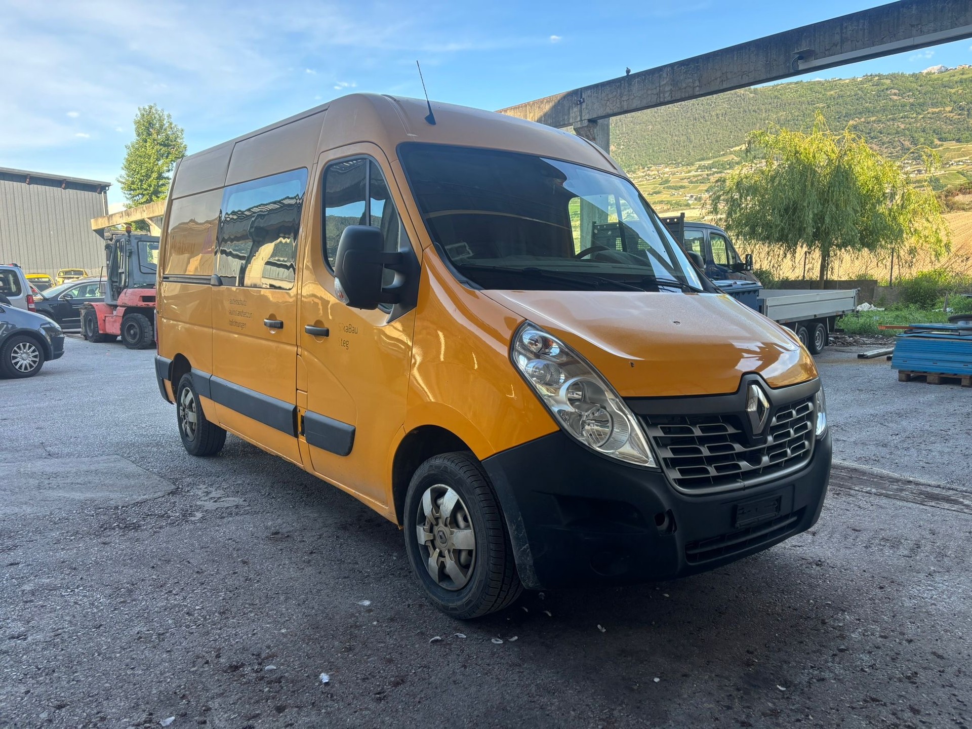 RENAULT Master T35 ENERGY 2.3dCi 145 L2H2-image-1