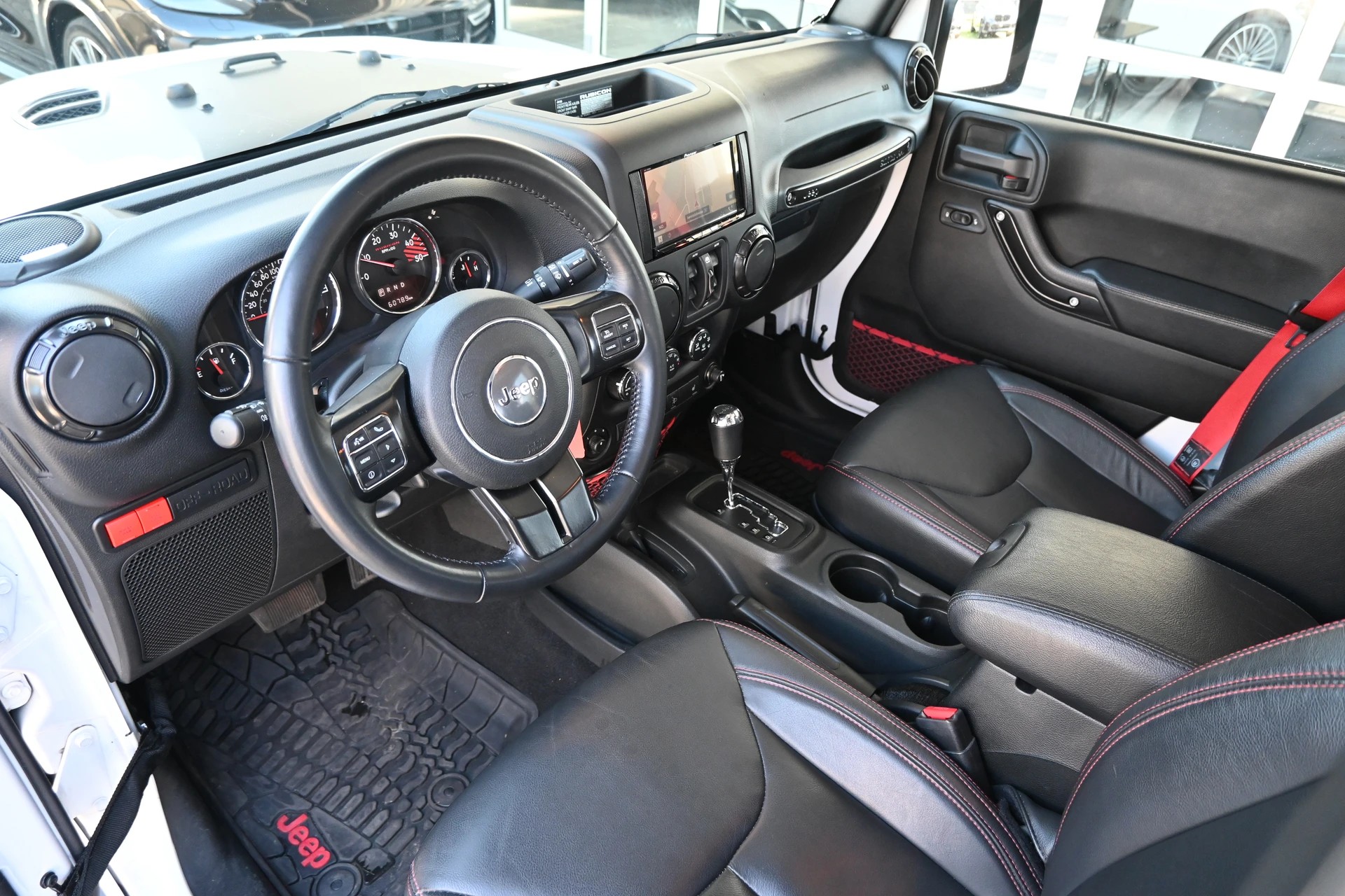 JEEP Wrangler 2.8CRD Unlimited Rubicon Recon Automat 4X4 200PS + AHK 2200kg + Frisch ab MFK 06.2026-image-11