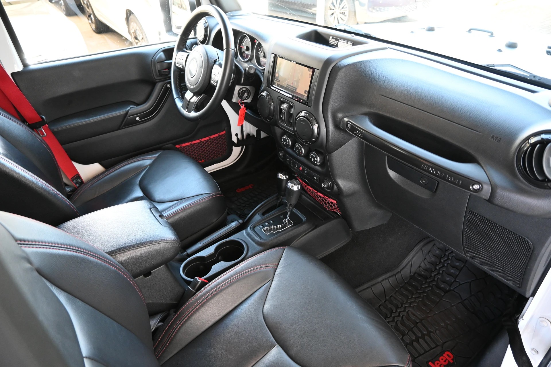 JEEP Wrangler 2.8CRD Unlimited Rubicon Recon Automat 4X4 200PS + AHK 2200kg + Frisch ab MFK 06.2026-image-14