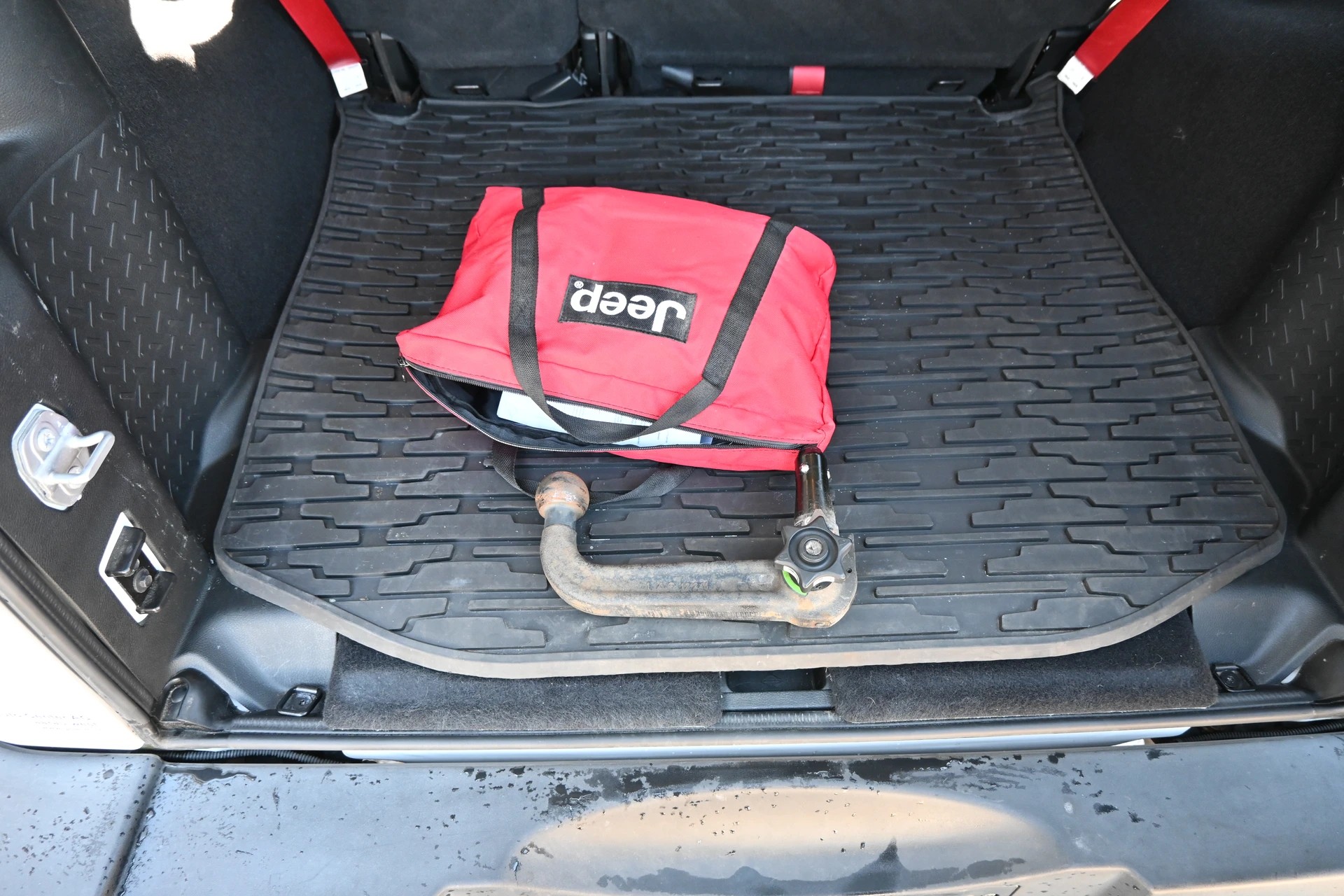 JEEP Wrangler 2.8CRD Unlimited Rubicon Recon Automat 4X4 200PS + AHK 2200kg + Frisch ab MFK 06.2026-image-9