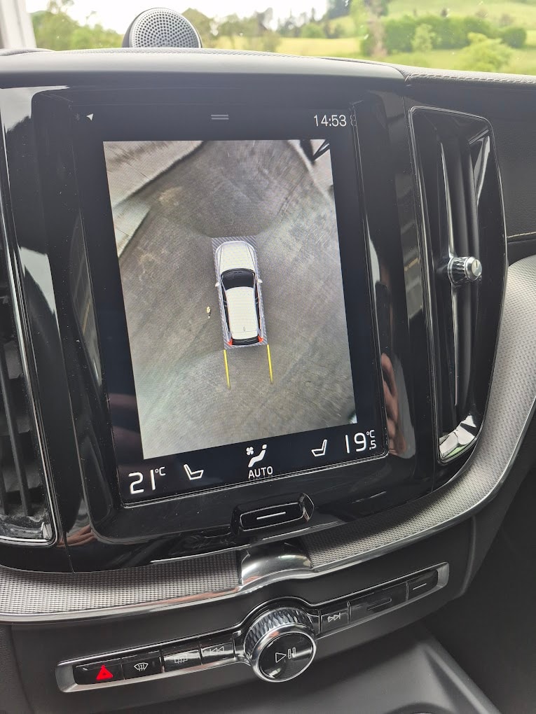 VOLVO XC60 T6 AWD R-Design Geartronic-image-12