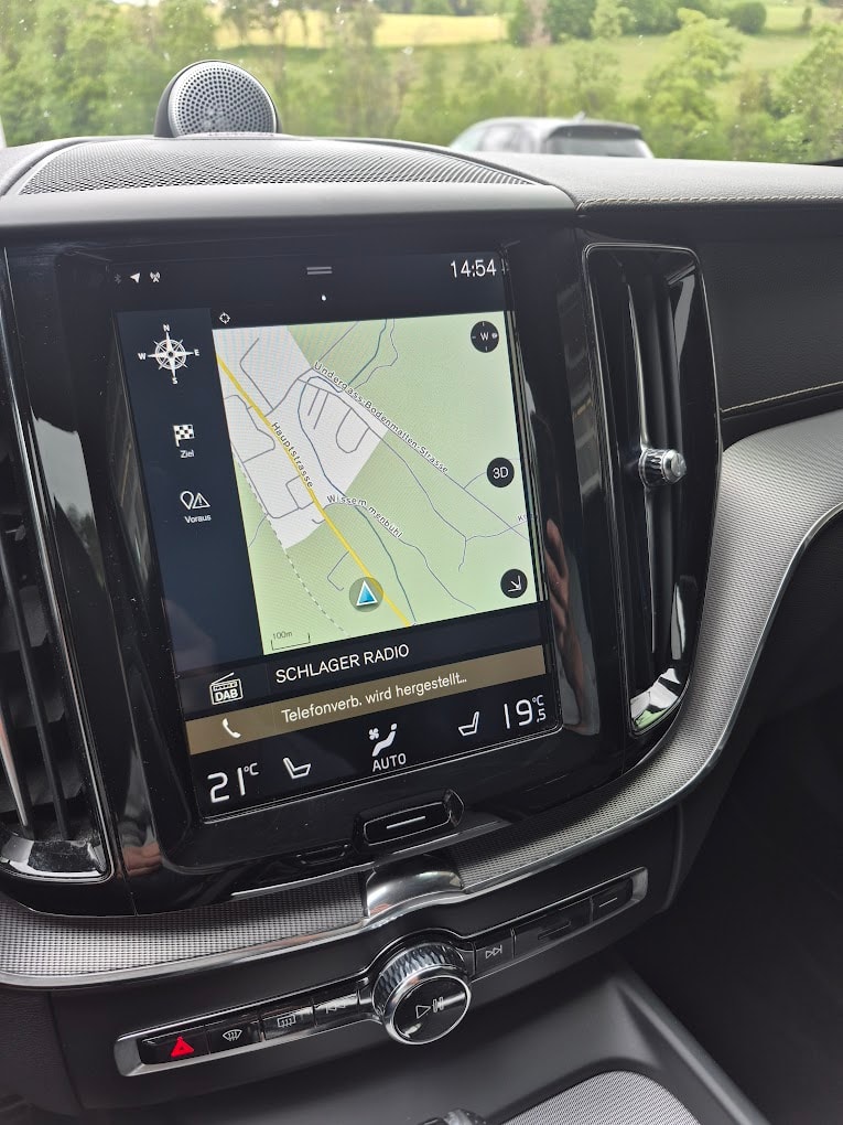 VOLVO XC60 T6 AWD R-Design Geartronic-image-13