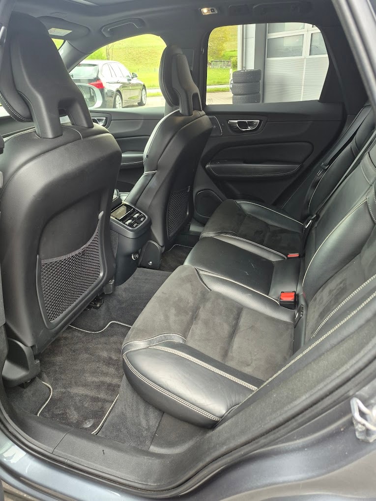 VOLVO XC60 T6 AWD R-Design Geartronic-image-10
