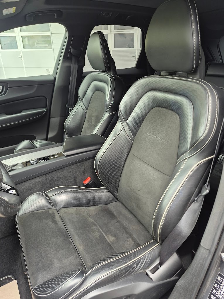 VOLVO XC60 T6 AWD R-Design Geartronic-image-9