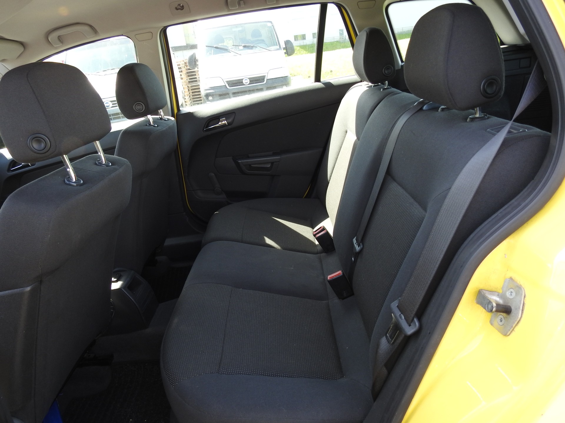 OPEL Astra Caravan 1.6i 16V Enjoy-image-12