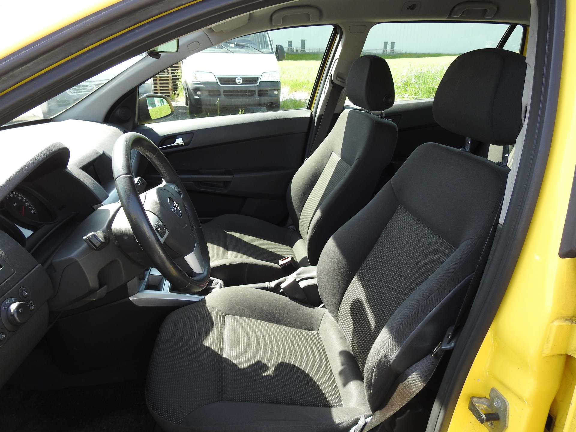 OPEL Astra Caravan 1.6i 16V Enjoy-image-11