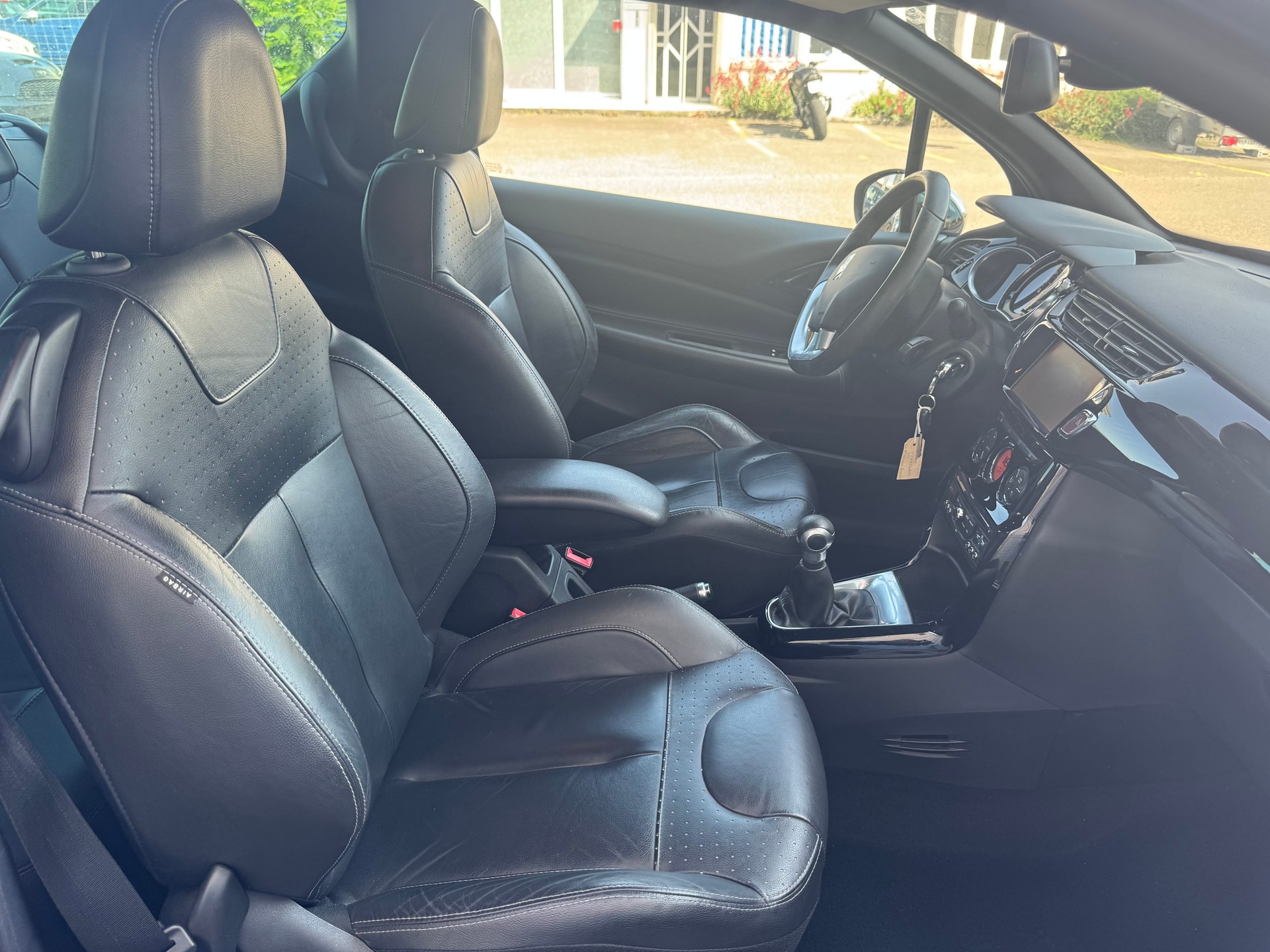 DS AUTOMOBILES DS3 1.6 VTi SO Chic-image-8