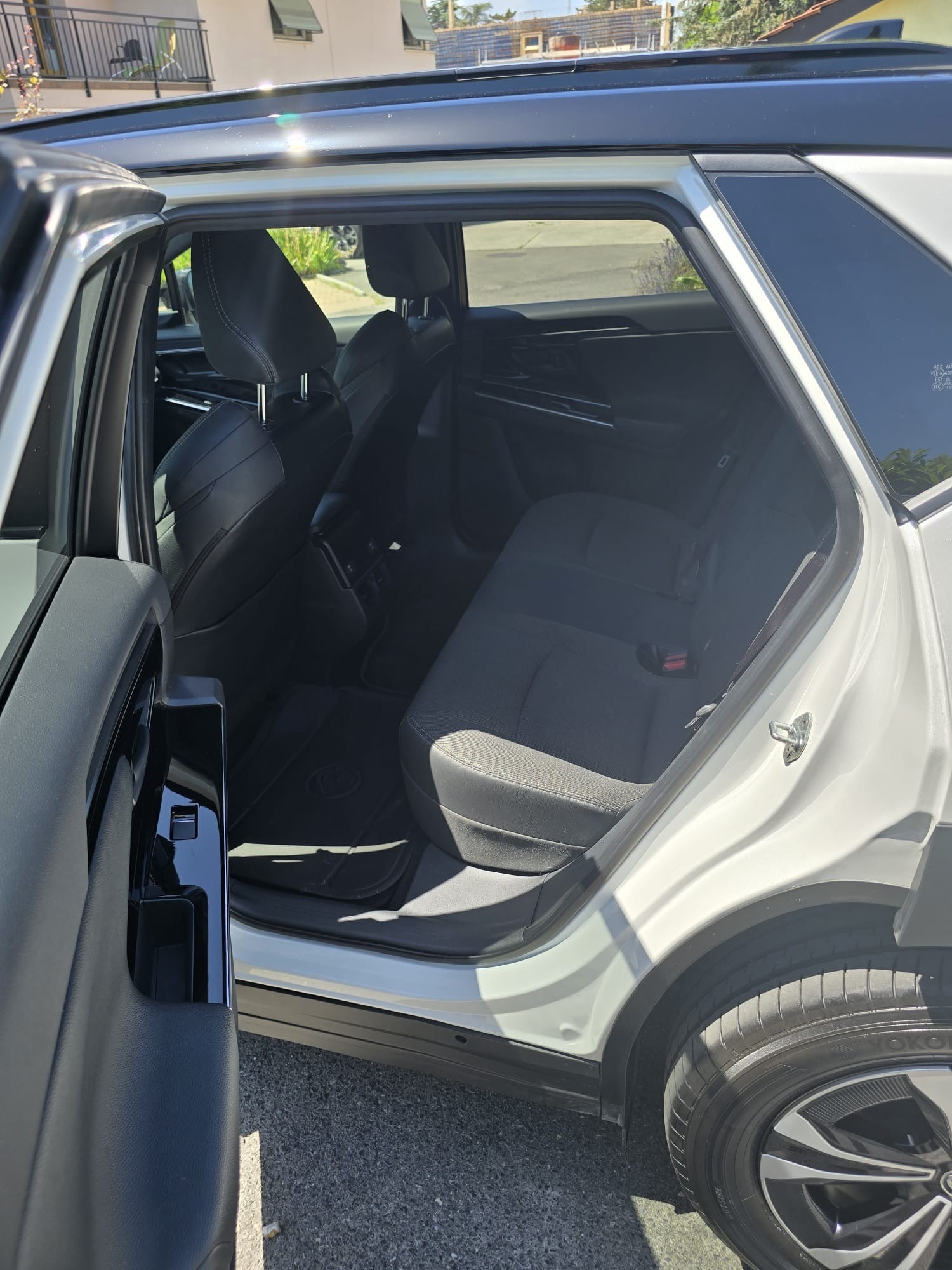 TOYOTA 6.6 kw OBC Style AWD-image-5